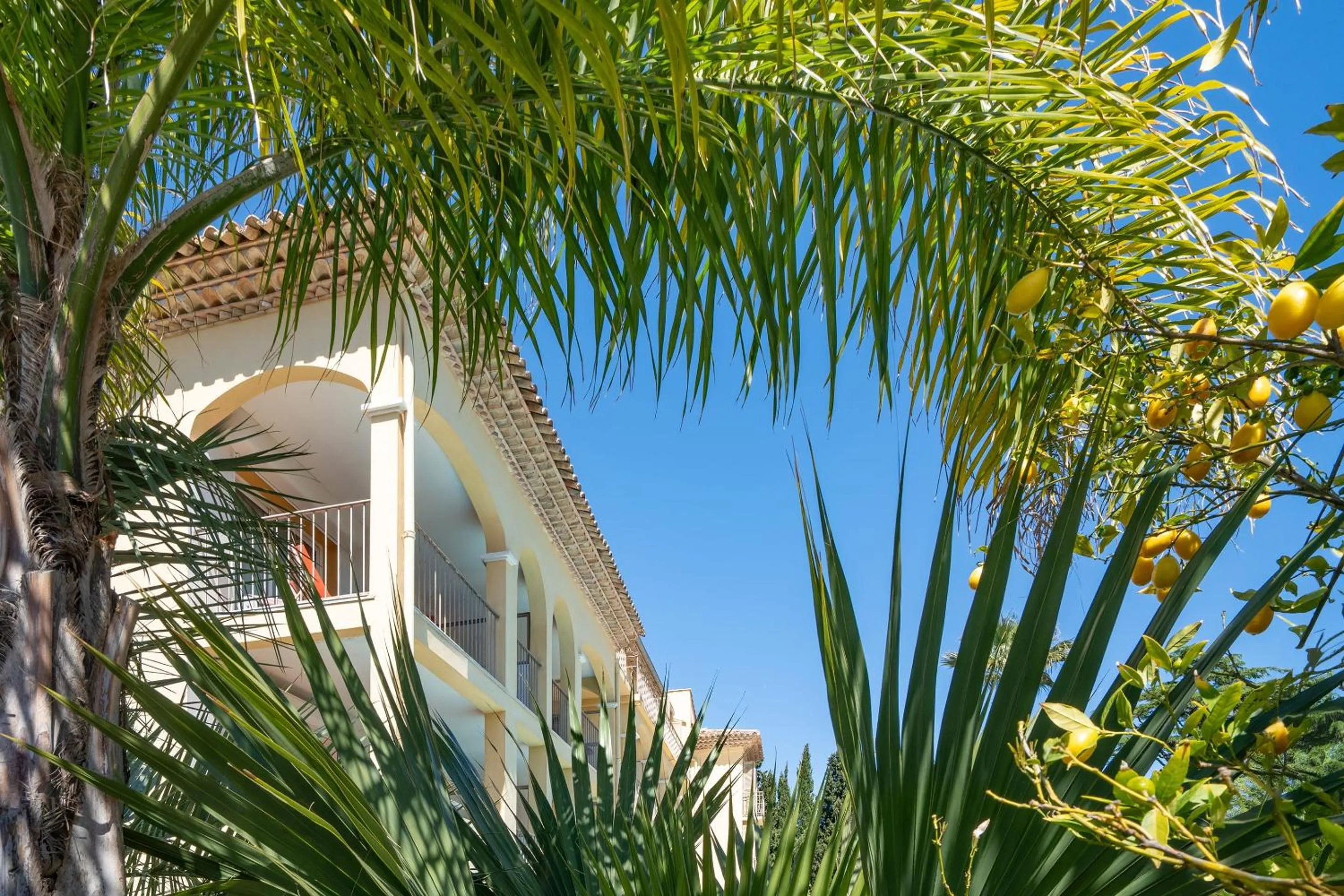 Facade/entrance in Best Western Premier Montfleuri
