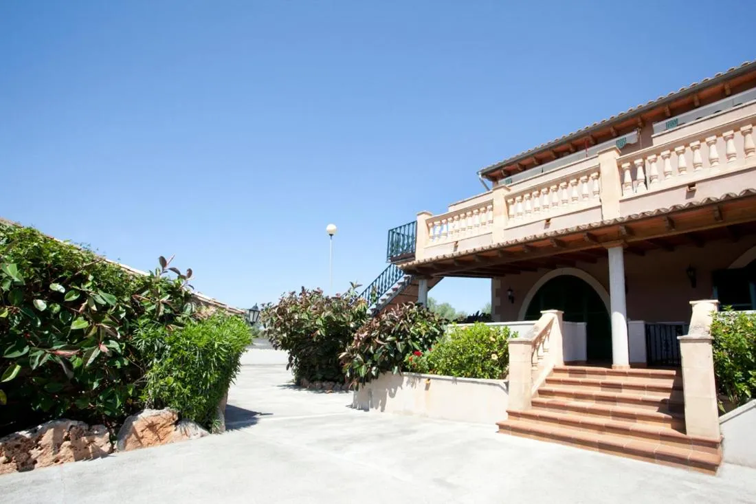 Facade/entrance in Sa Bassa Plana