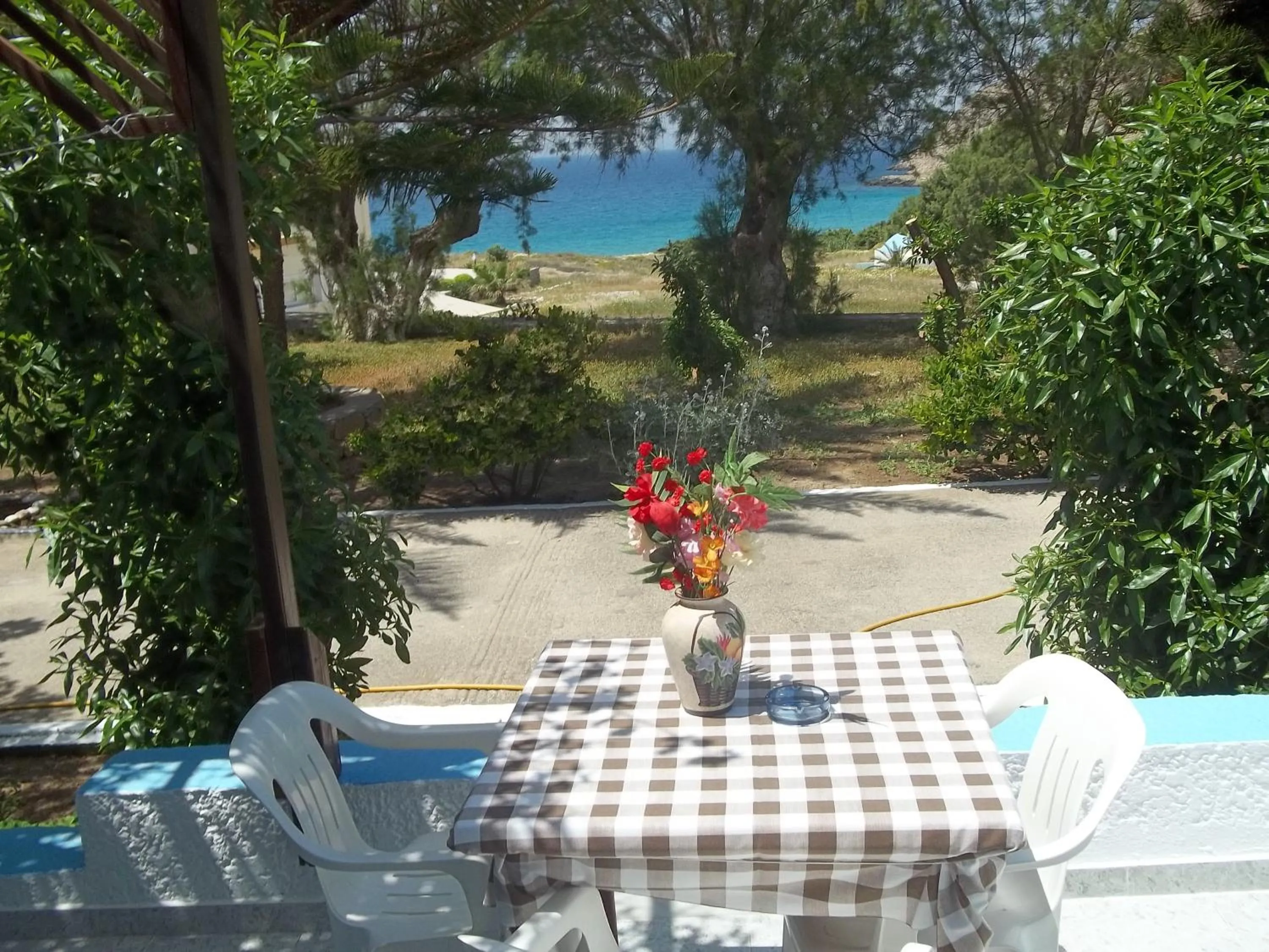 Patio in Saint Nicolas Bungalows