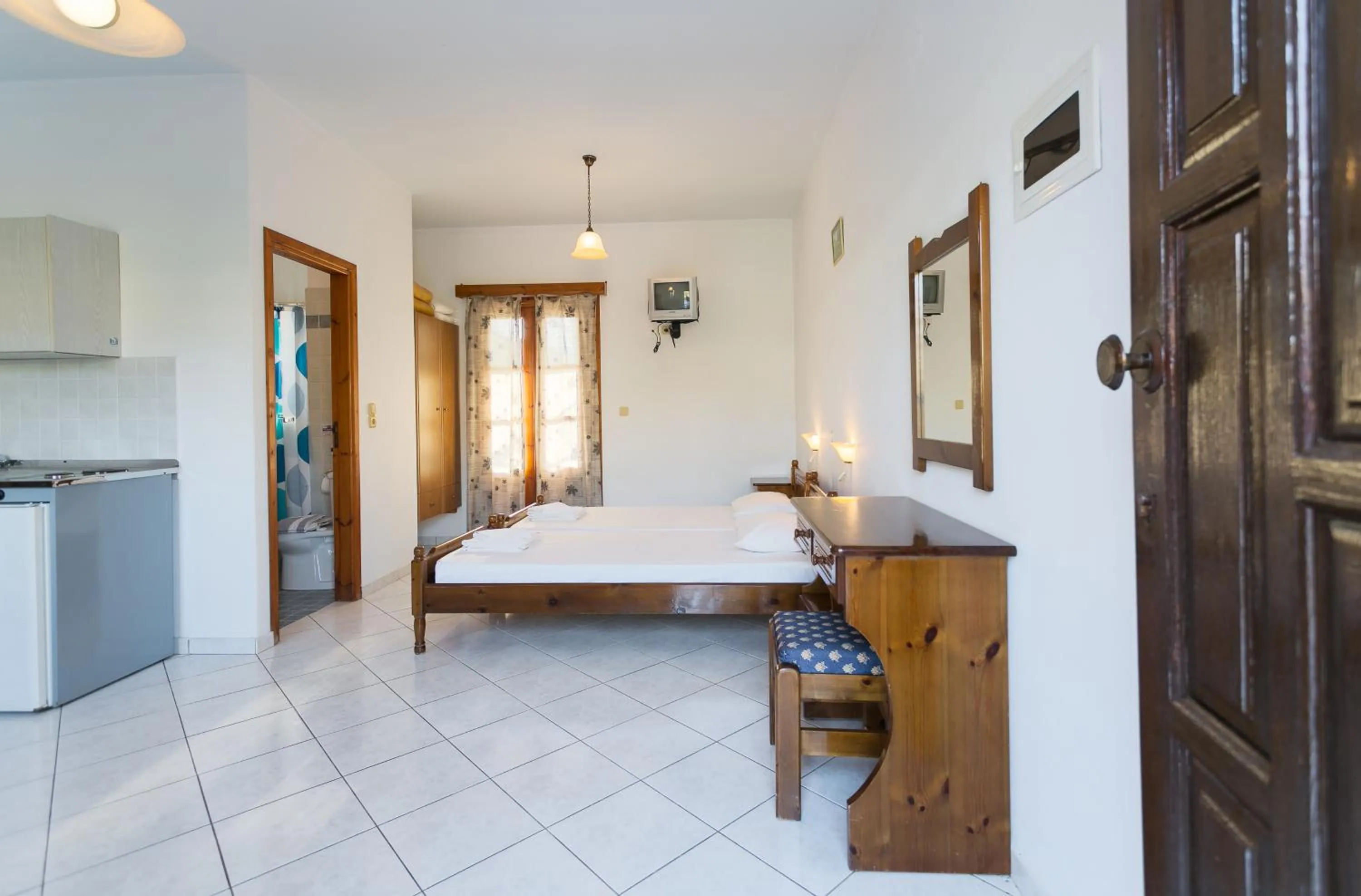 Photo of the whole room, Bed in Saint Nicolas Bungalows