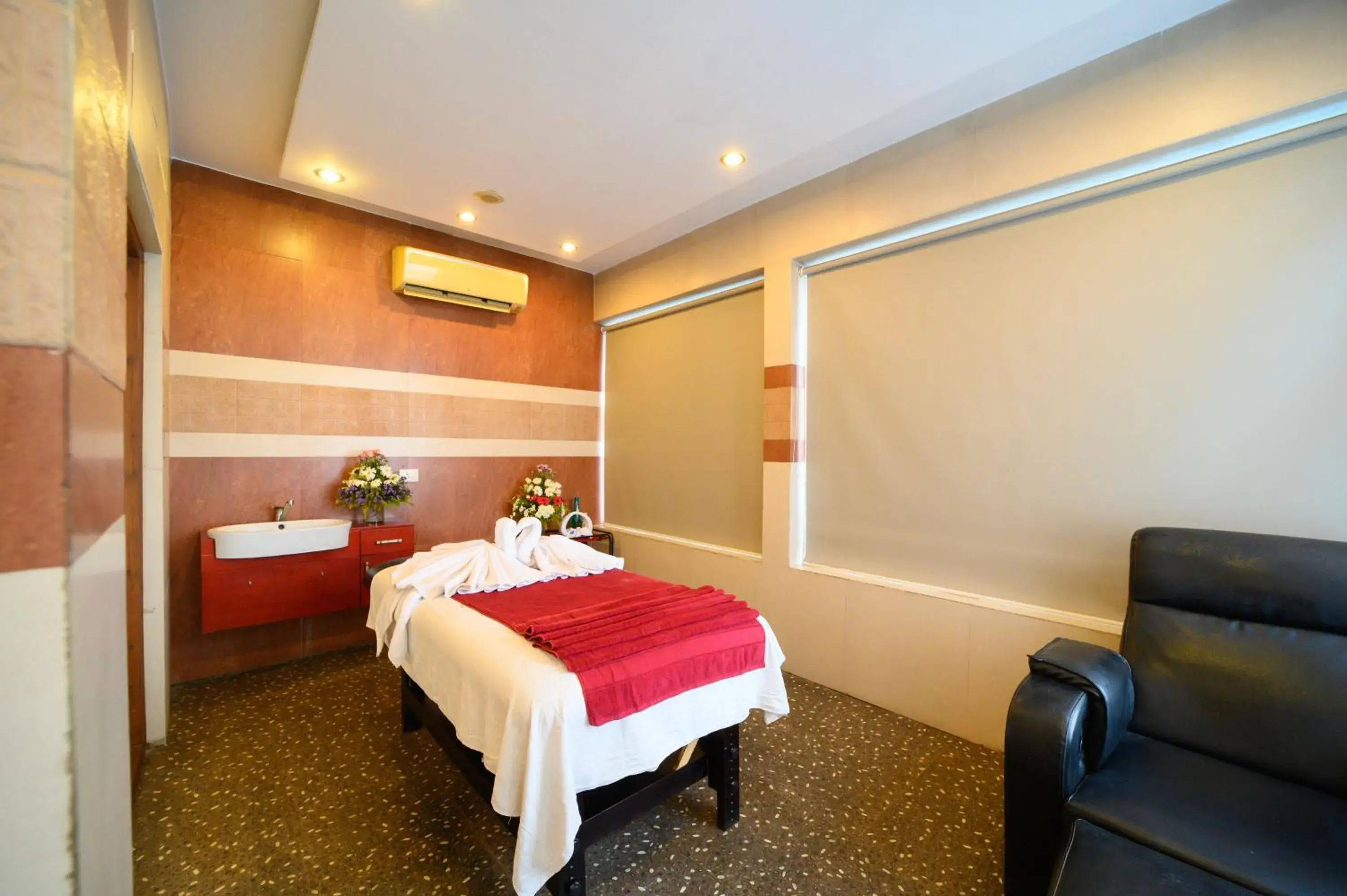 Spa and wellness centre/facilities, Bed in Sinclairs Siliguri Spa and wellness centre/facilities, Bed in Sinclairs Siliguri