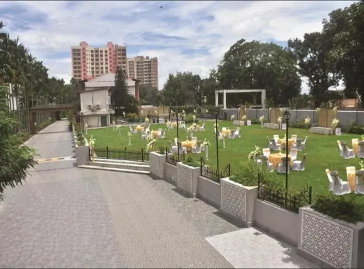 Facade/entrance in Sinclairs Siliguri Facade/entrance in Sinclairs Siliguri