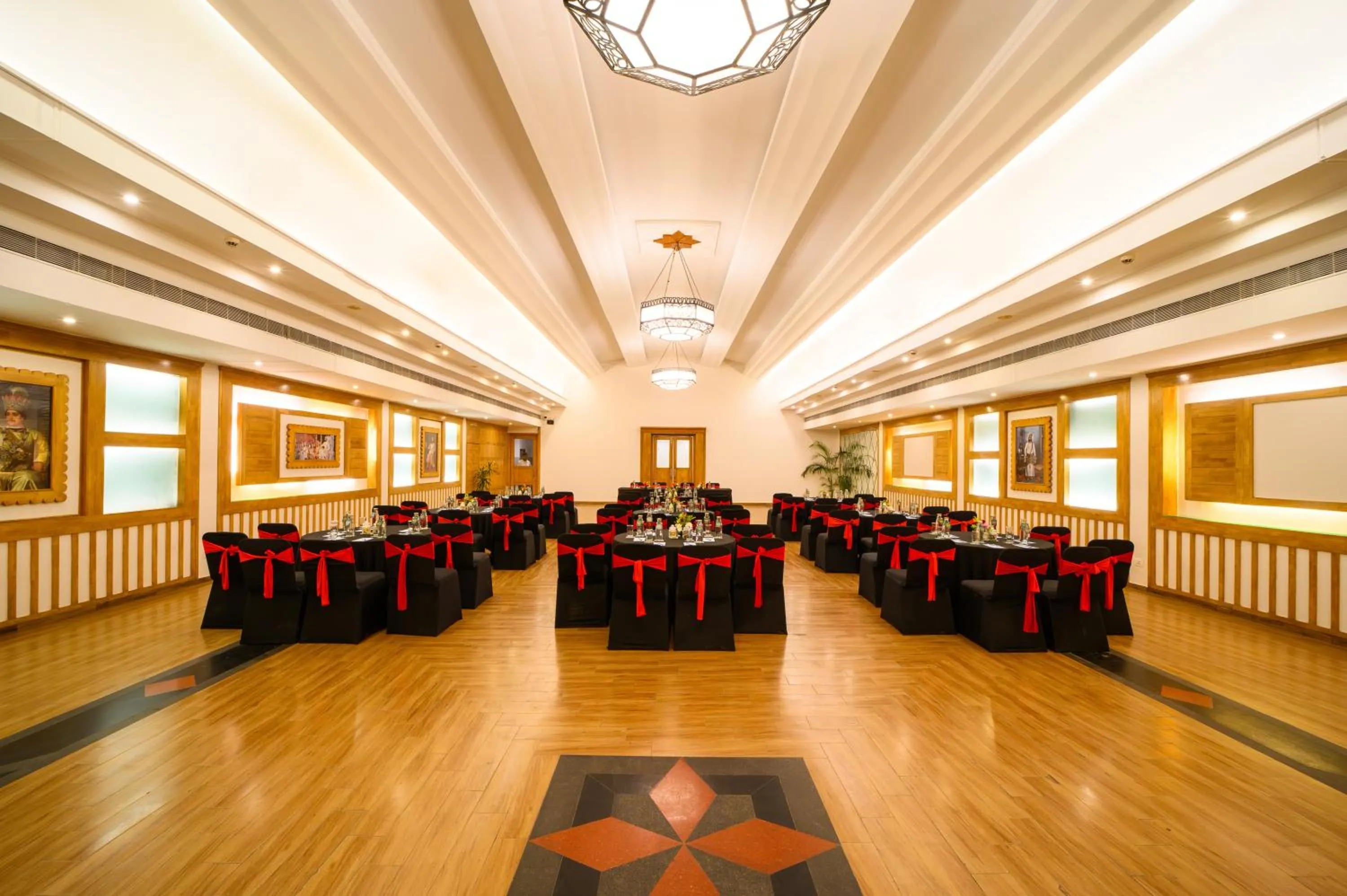 Banquet/Function facilities in Sinclairs Siliguri