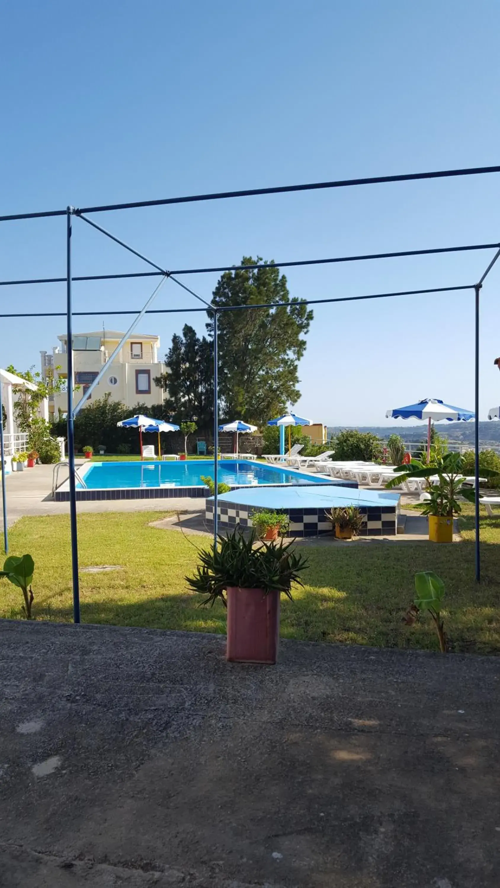 Swimming pool in Oleander Studios Swimming pool in Oleander Studios