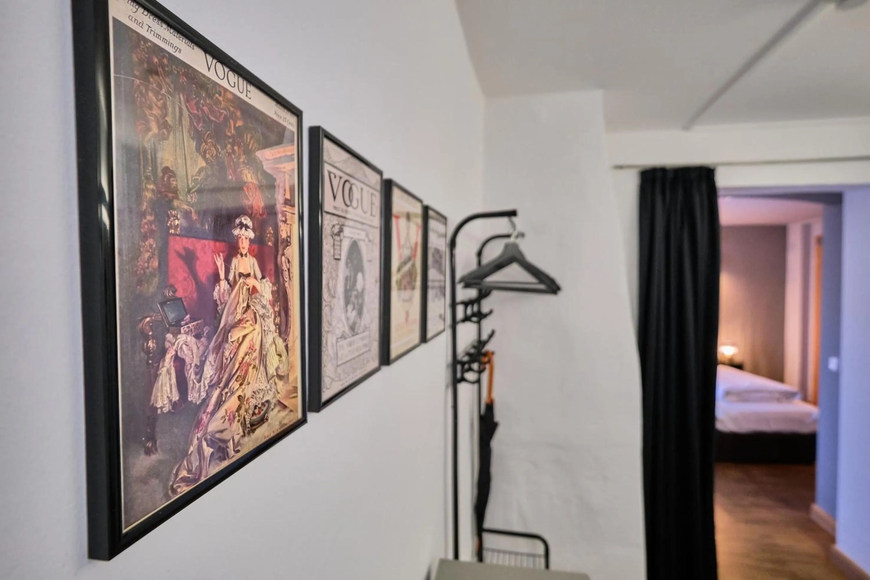 Decorative detail, Bed in Hotel Roter Hahn