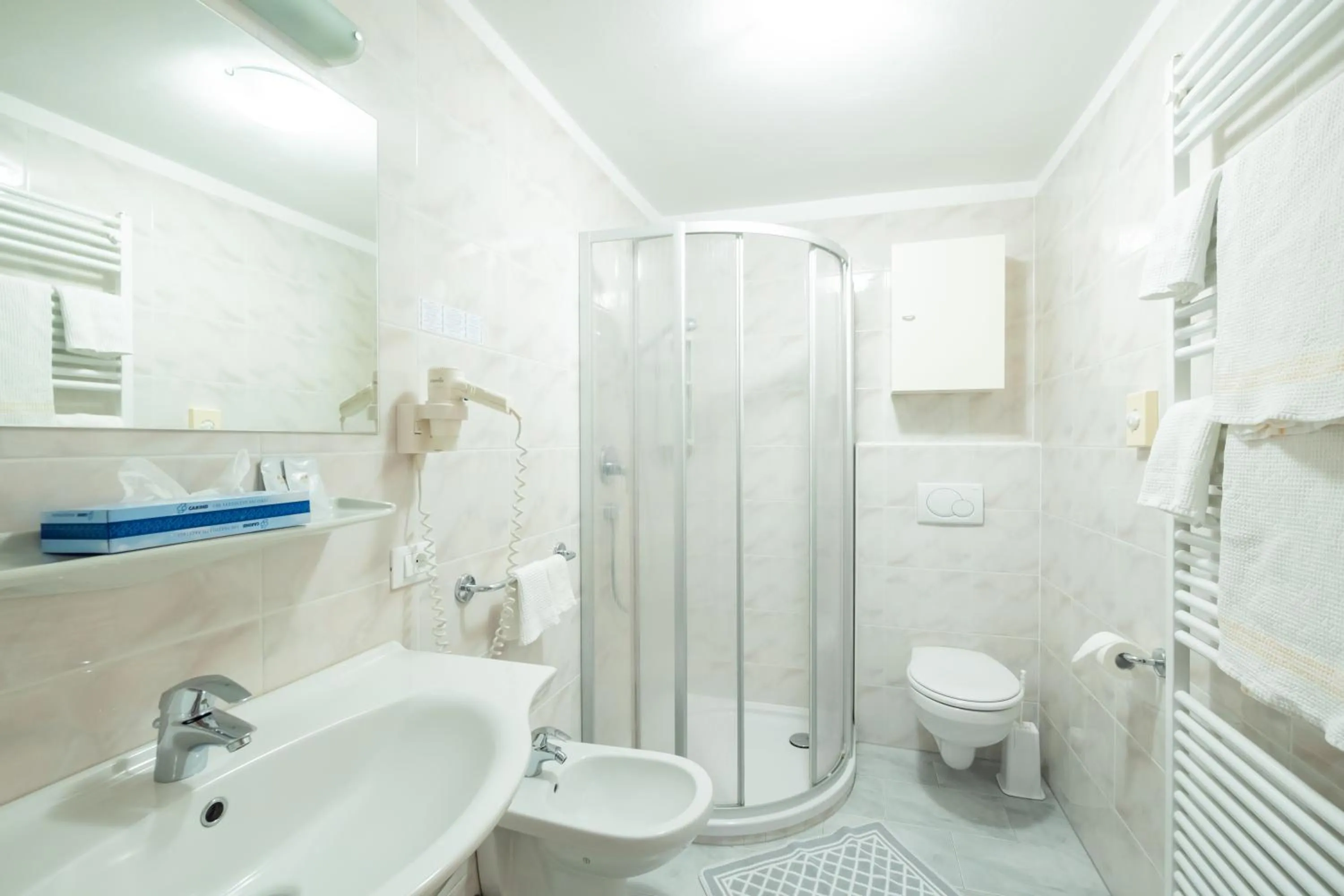 Shower in Gasthof Teiser Stern