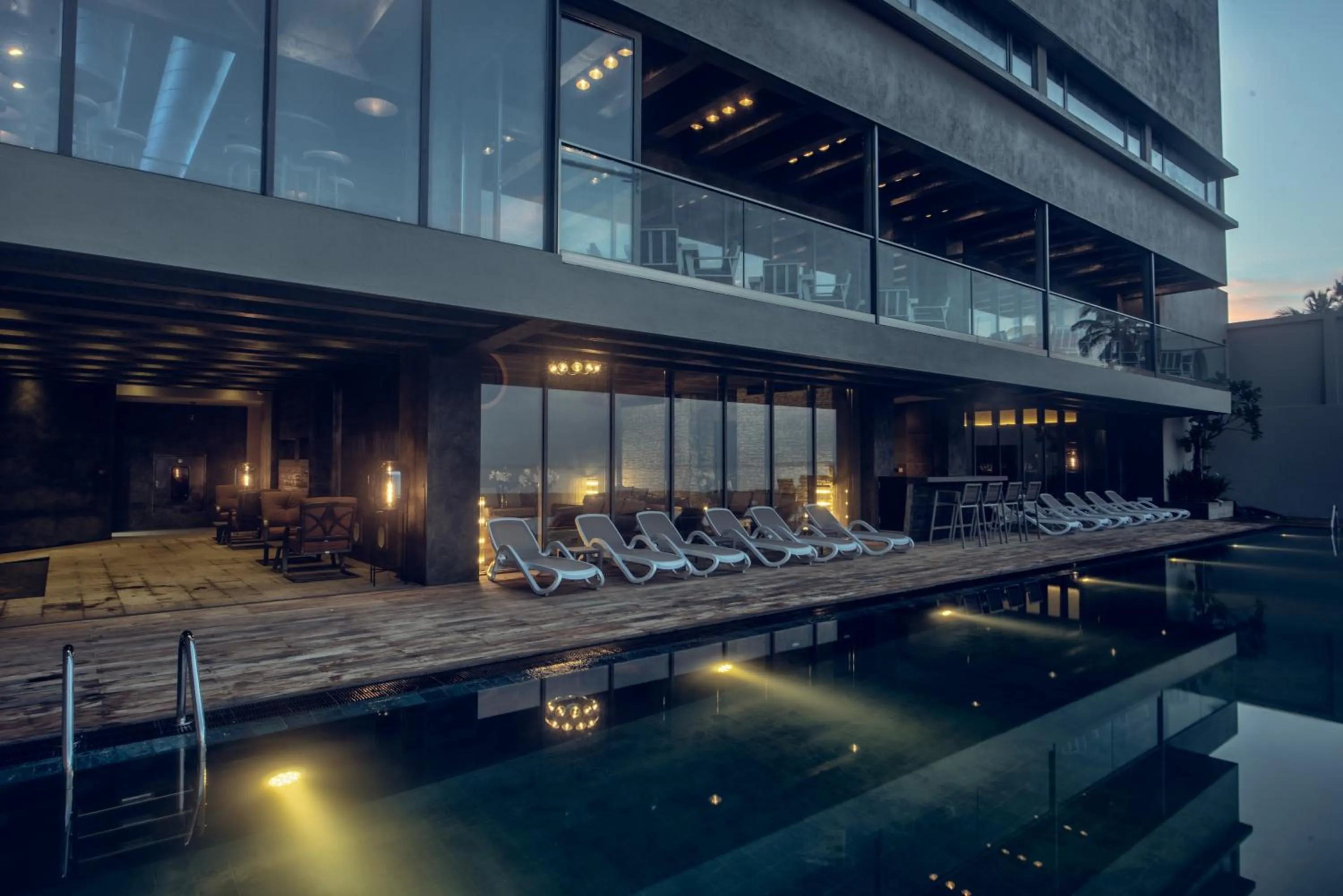 Swimming pool in Pledge Scape