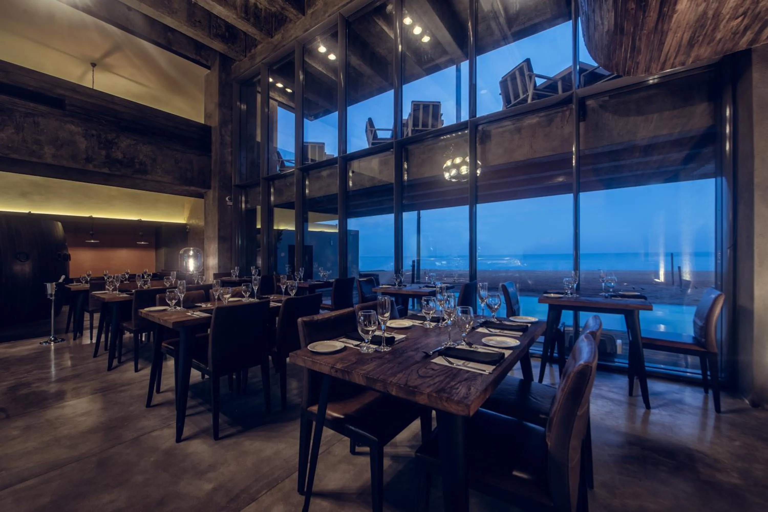 Restaurant/places to eat in Pledge Scape