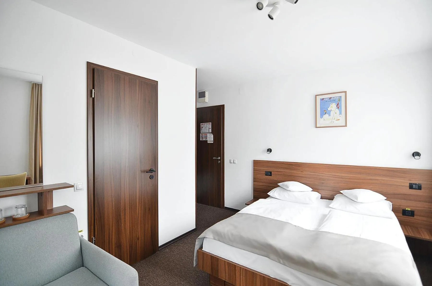 Bed in Pensiune & Restaurant Victoria