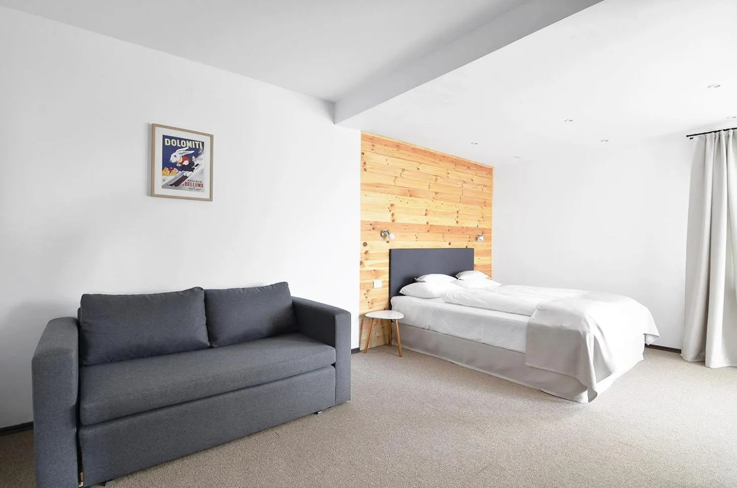 Photo of the whole room, Bed in Pensiune & Restaurant Victoria