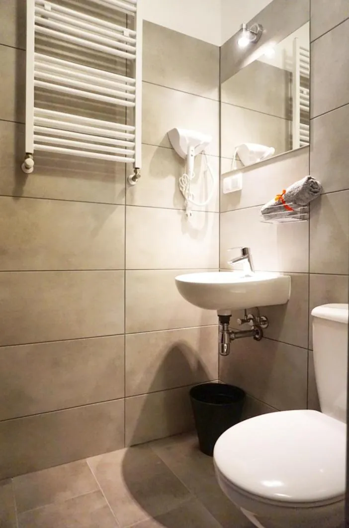 Shower in Expolis Residence - City Center - 24h POZNAŃ GŁÓWNY #betterthanyourEX