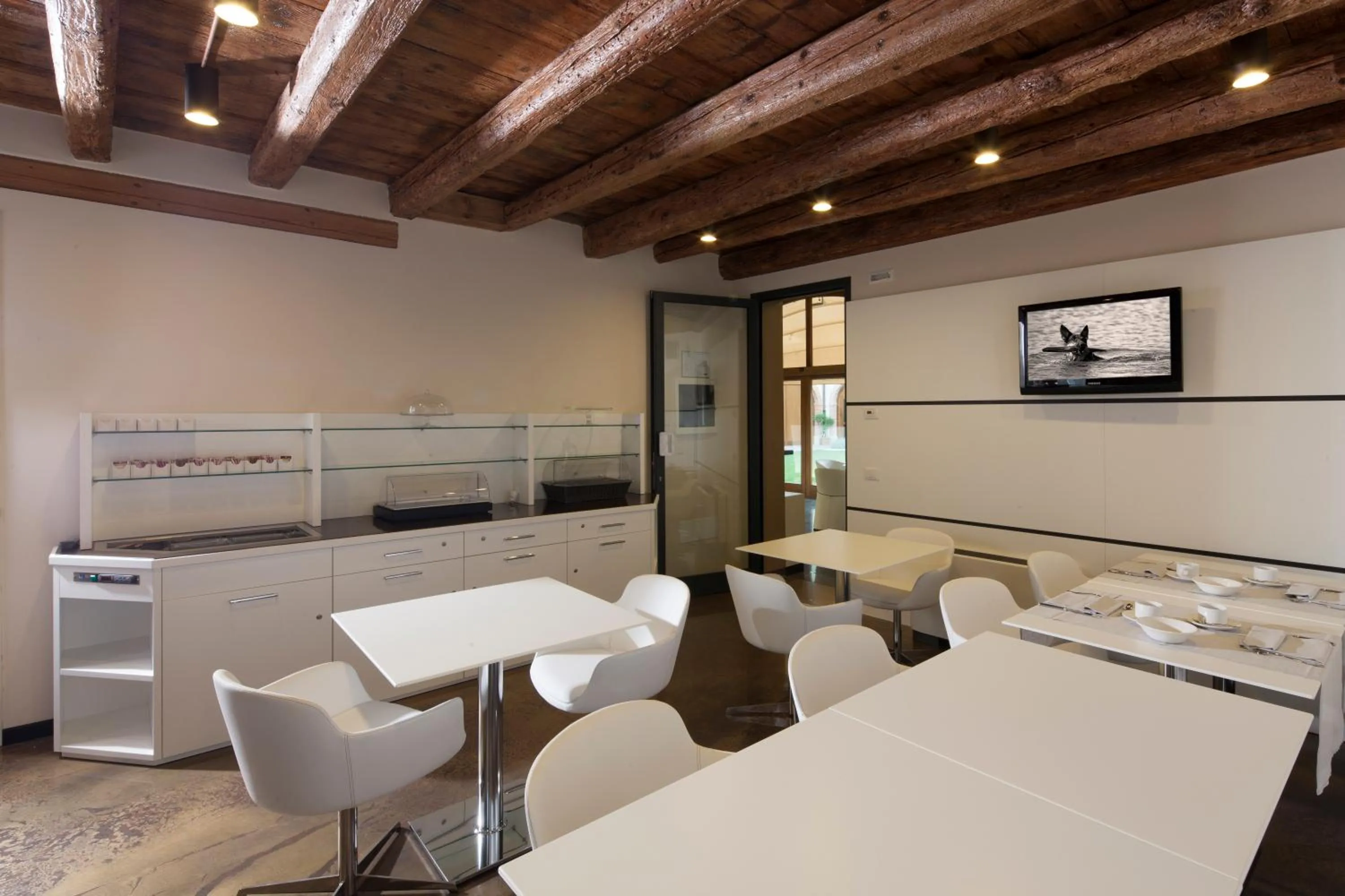 Restaurant/places to eat in Villa Solaris Hotel & Residence