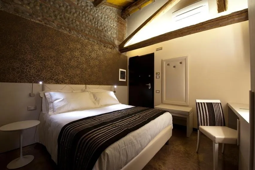 Bed in Villa Solaris Hotel & Residence