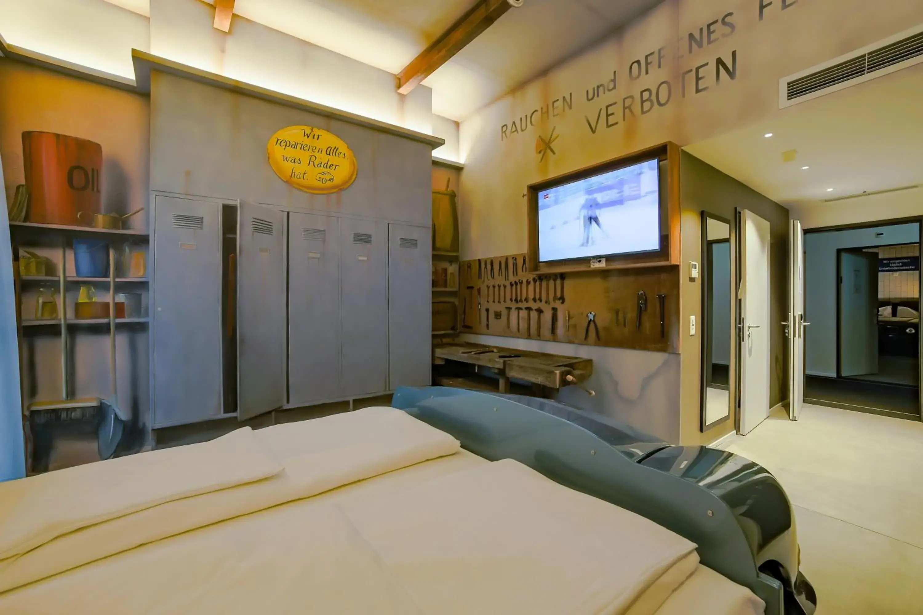 Bed in Self Check-in Hotel von Rotz Bed in Self Check-in Hotel von Rotz