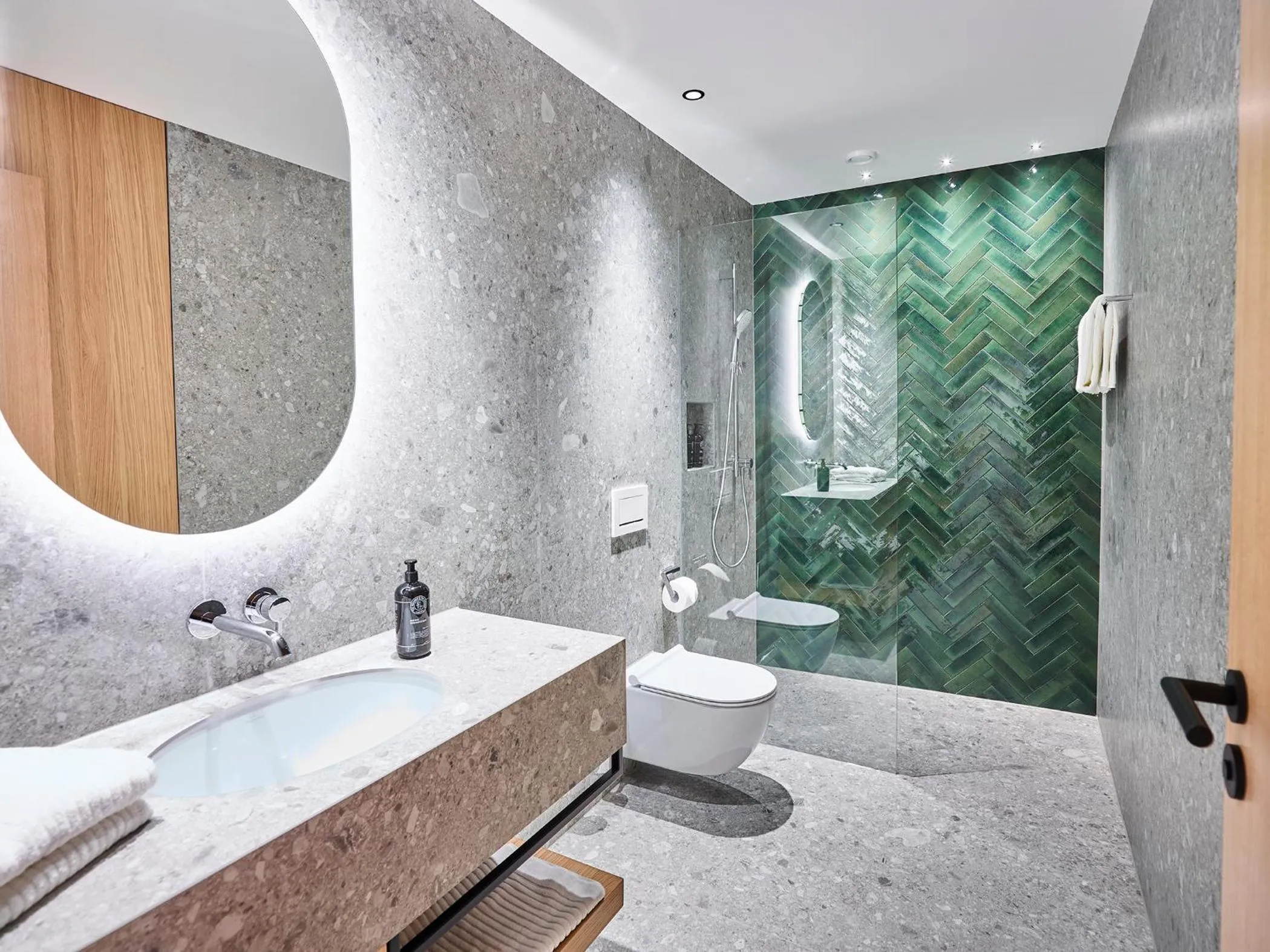 Shower in Hotel von Rotz