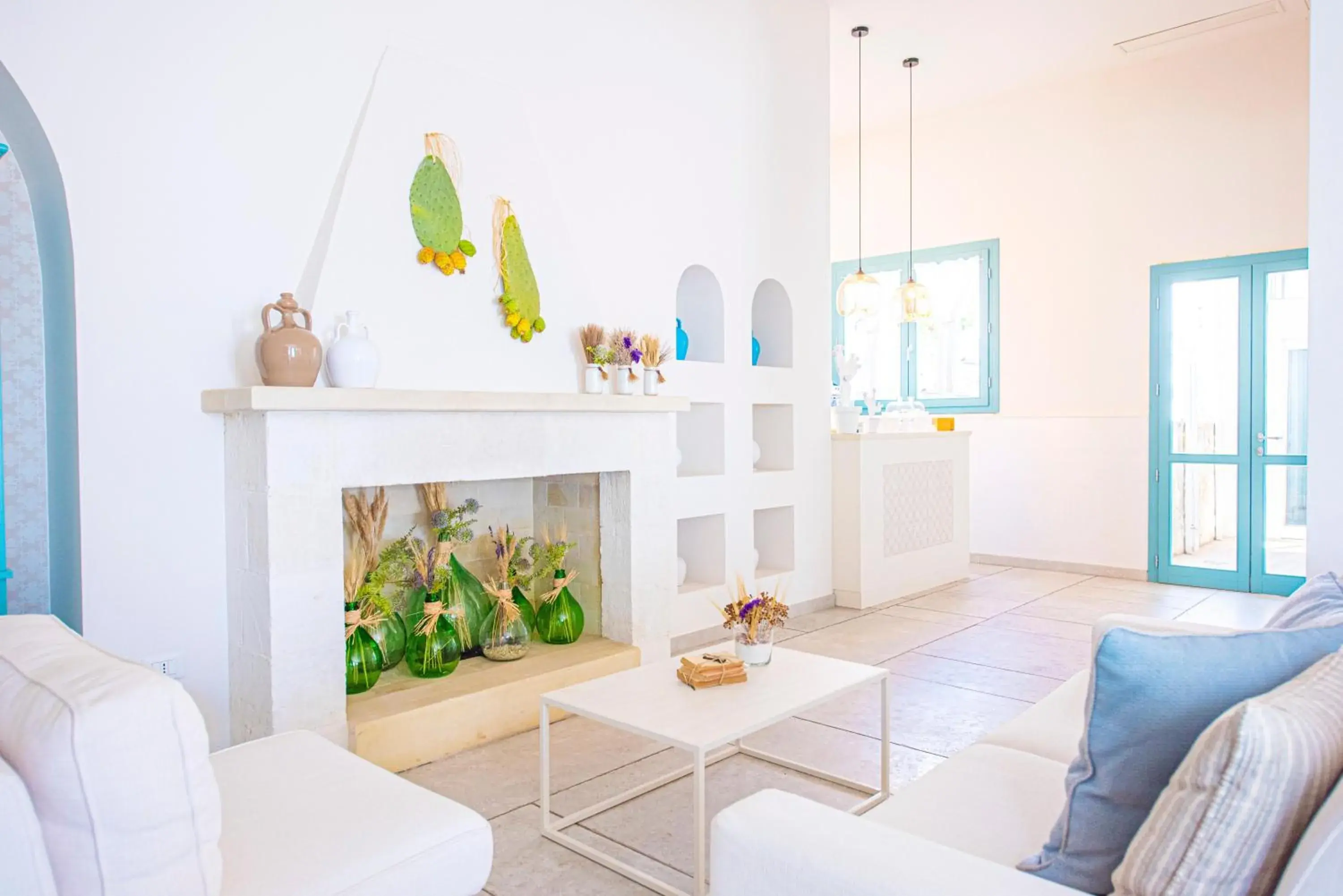 Lobby or reception in Marenea Suite Hotel - CDSHotels Lobby or reception in Marenea Suite Hotel - CDSHotels