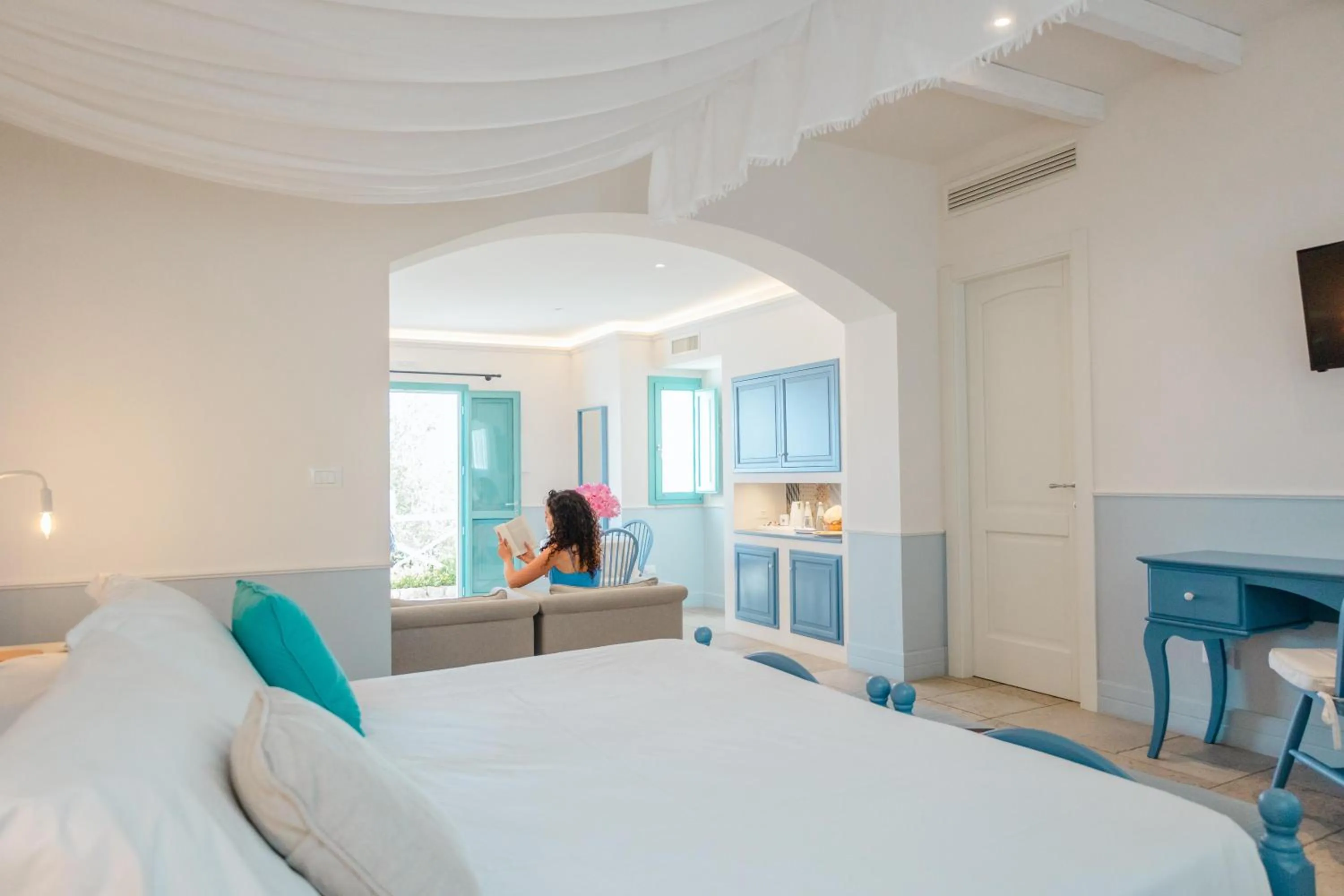 Photo of the whole room, Bed in Marenea Suite Hotel - CDSHotels