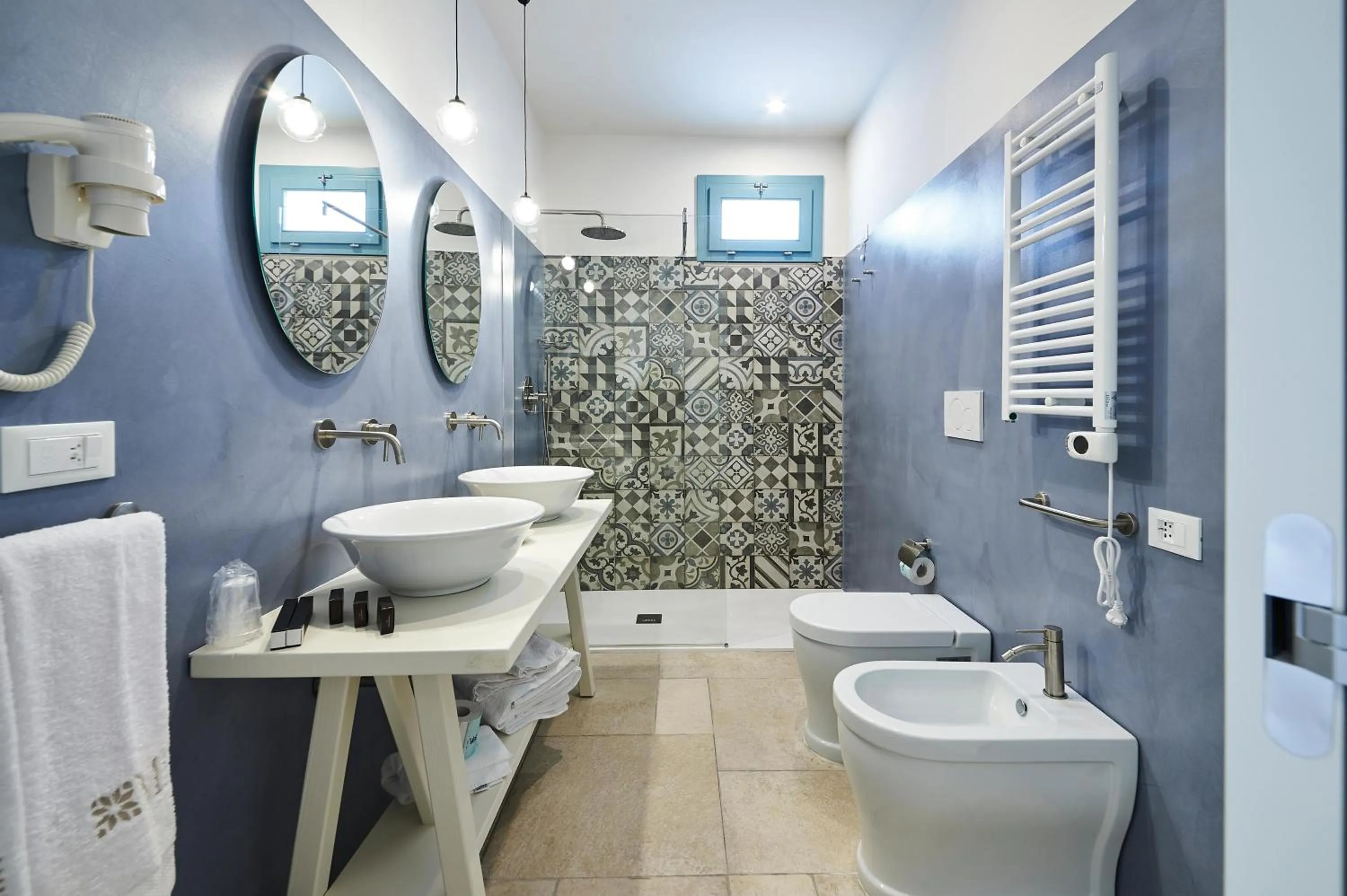 Shower in Marenea Suite Hotel - CDSHotels