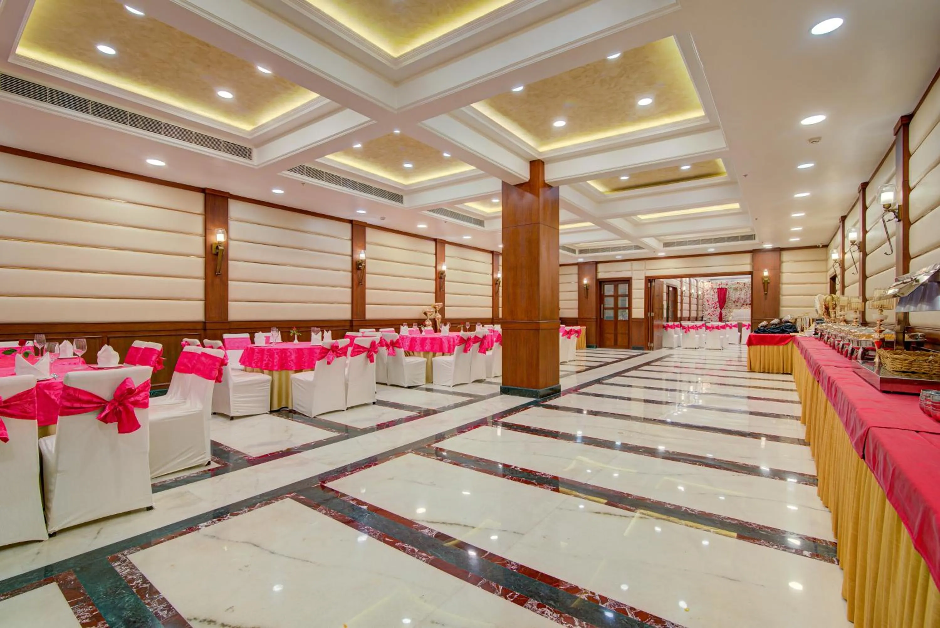 Banquet/Function facilities in Hotel Home In By Amrik Sukhdev