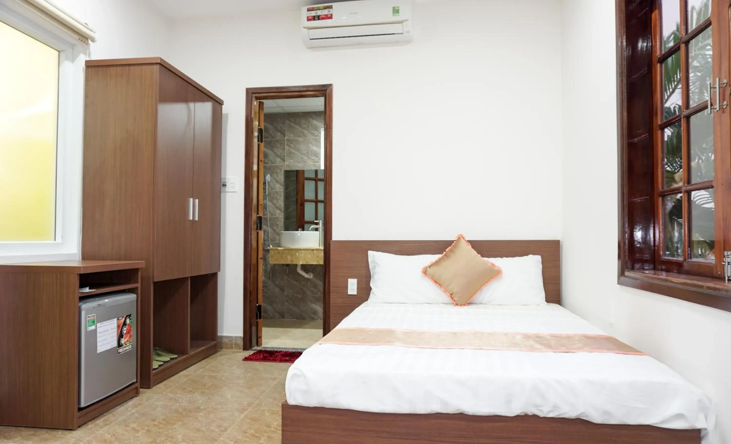 Superior Family Room in Hưng Long Hostel Superior Family Room in Hưng Long Hostel