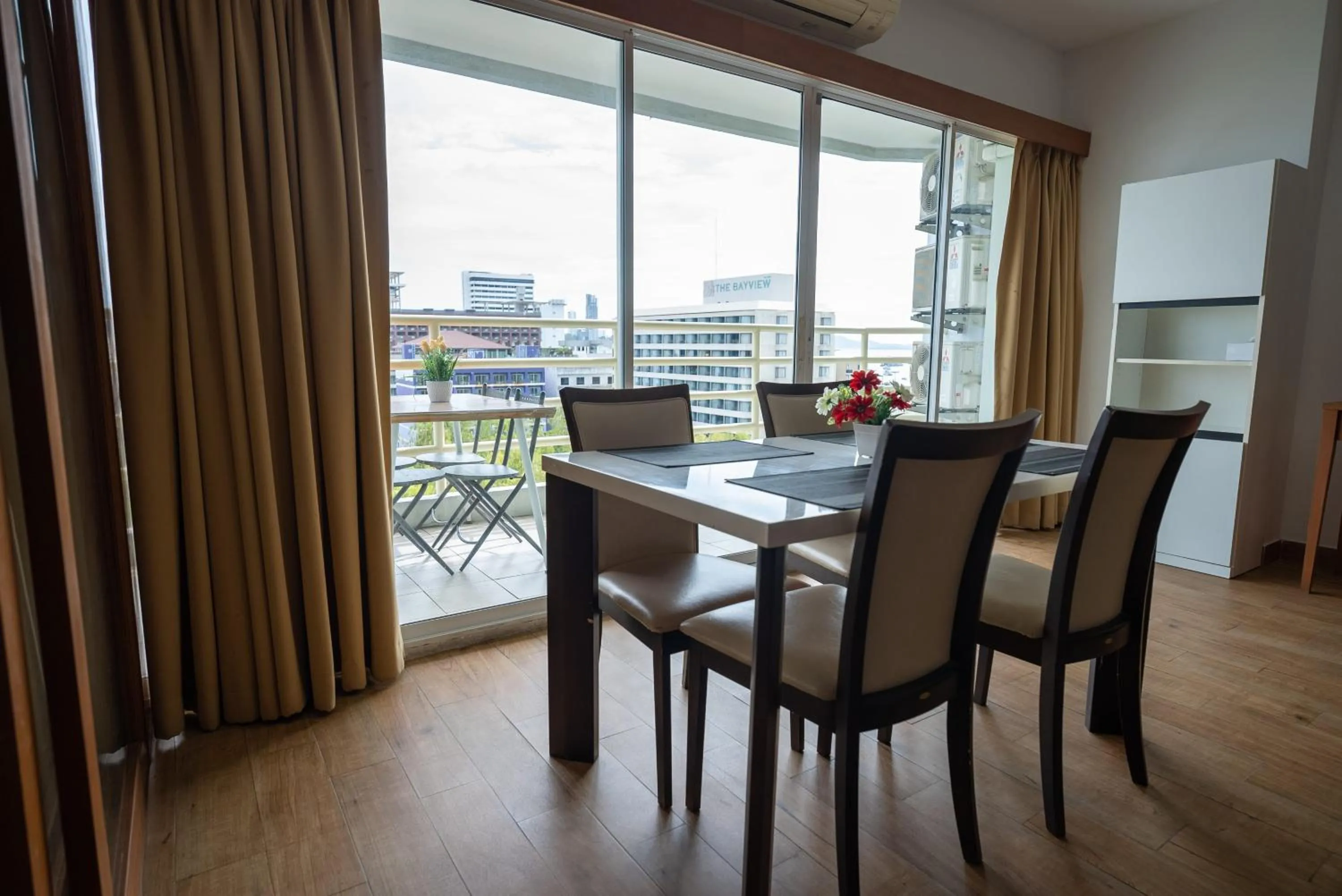 Dining area in VTSIX at View Talay 6