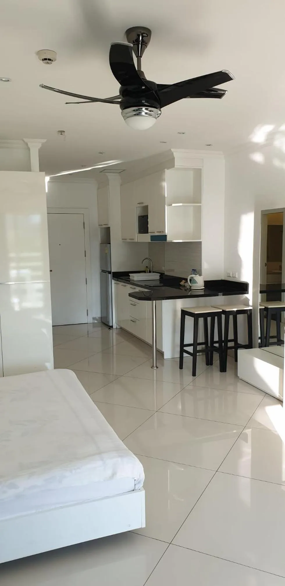 Bed in VTSIX at View Talay 6