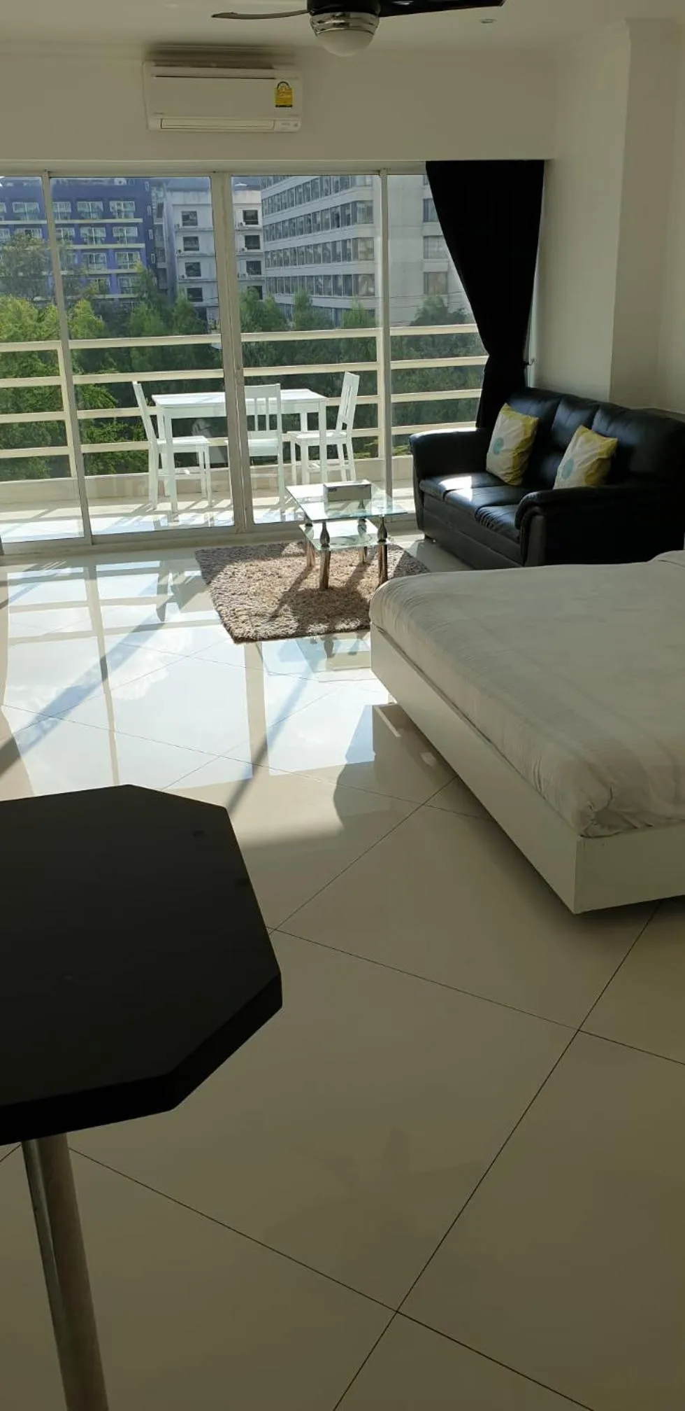 Bed in VTSIX at View Talay 6