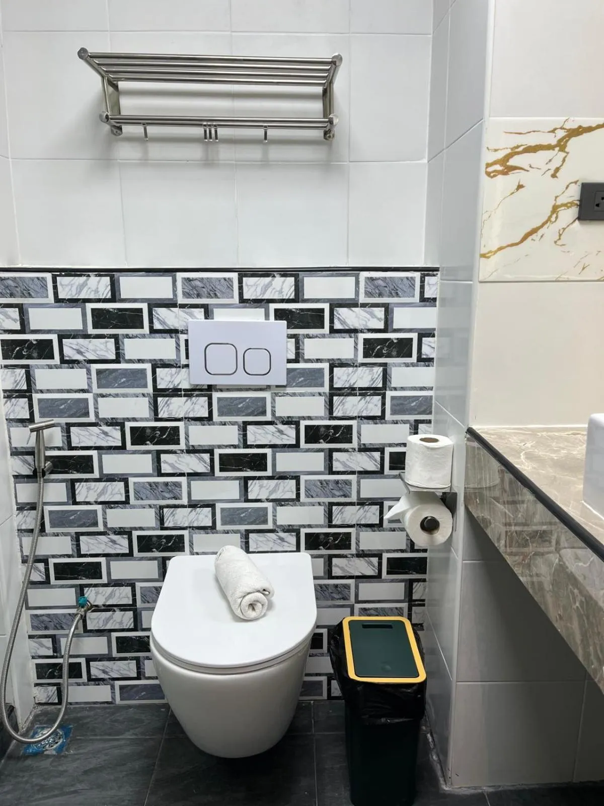 VTSIX at View Talay 6