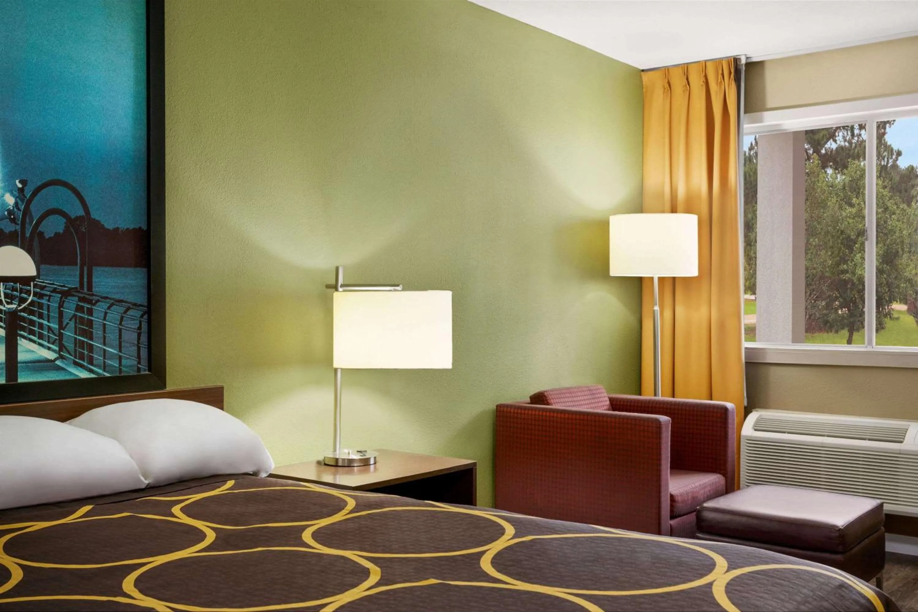 Photo of the whole room, Bed in Super 8 by Wyndham Brookhaven