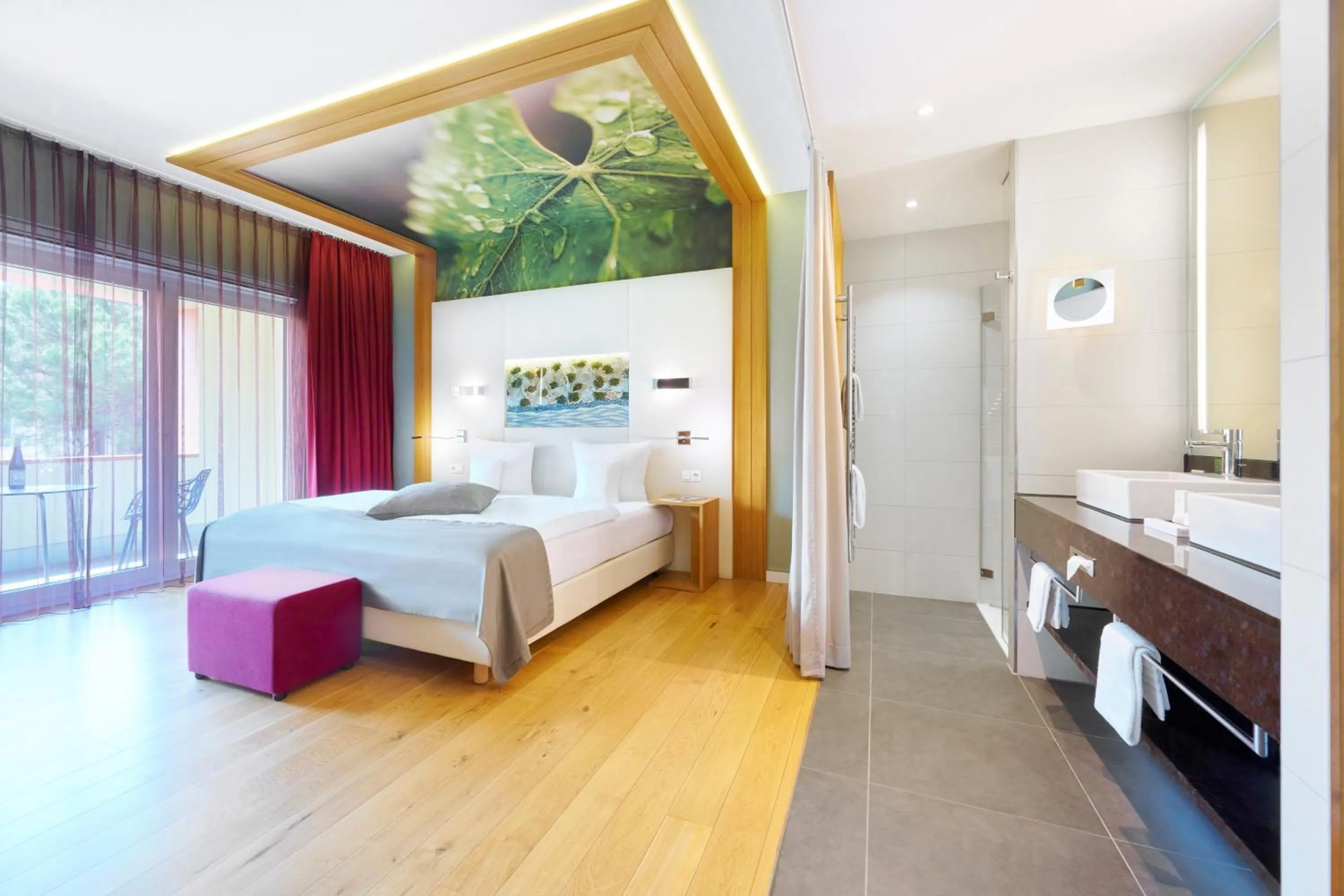 Photo of the whole room, Bed in Kaisergarten Hotel Deidesheim