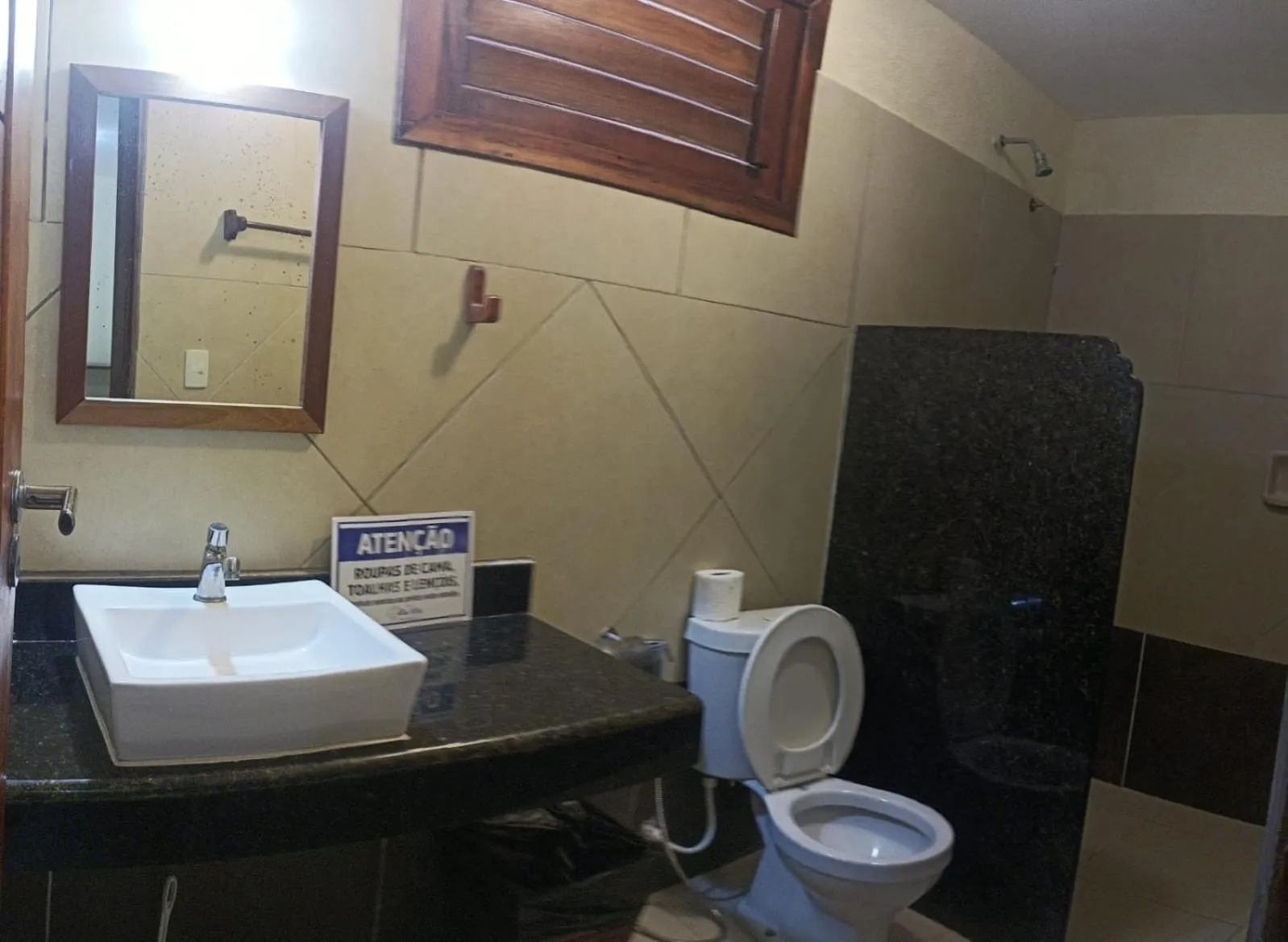 Shower in Hotel Alta Vista