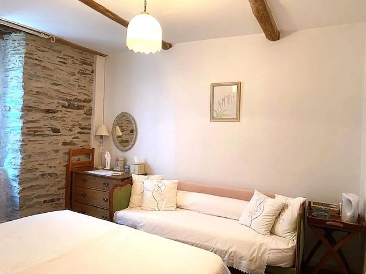 Coffee/tea facilities, Bed in Chez Providence Chambres et Table d'Hôtes