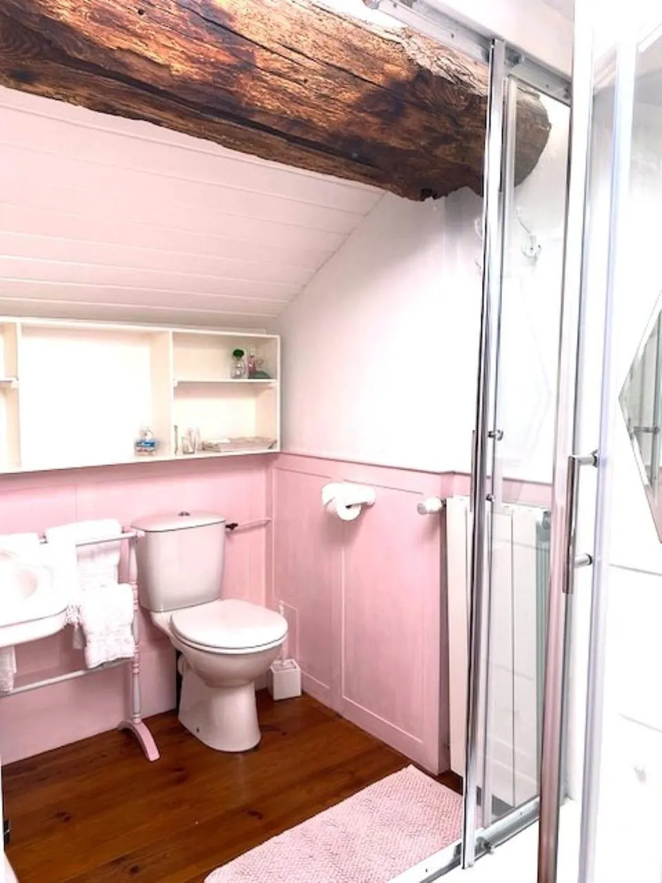 Shower in Chez Providence Chambres et Table d'Hôtes