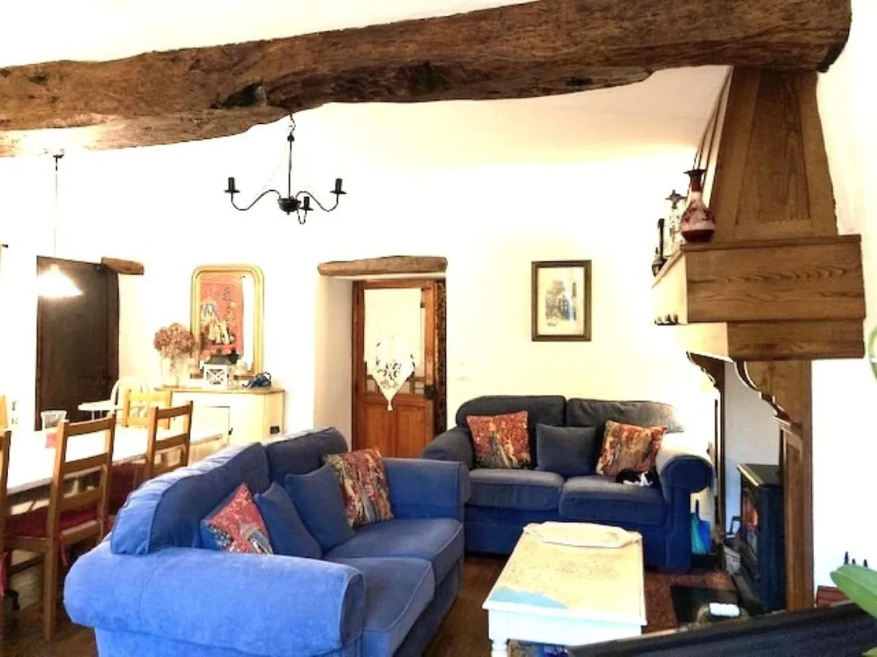 Communal lounge/ TV room in Chez Providence Chambres et Table d'Hôtes