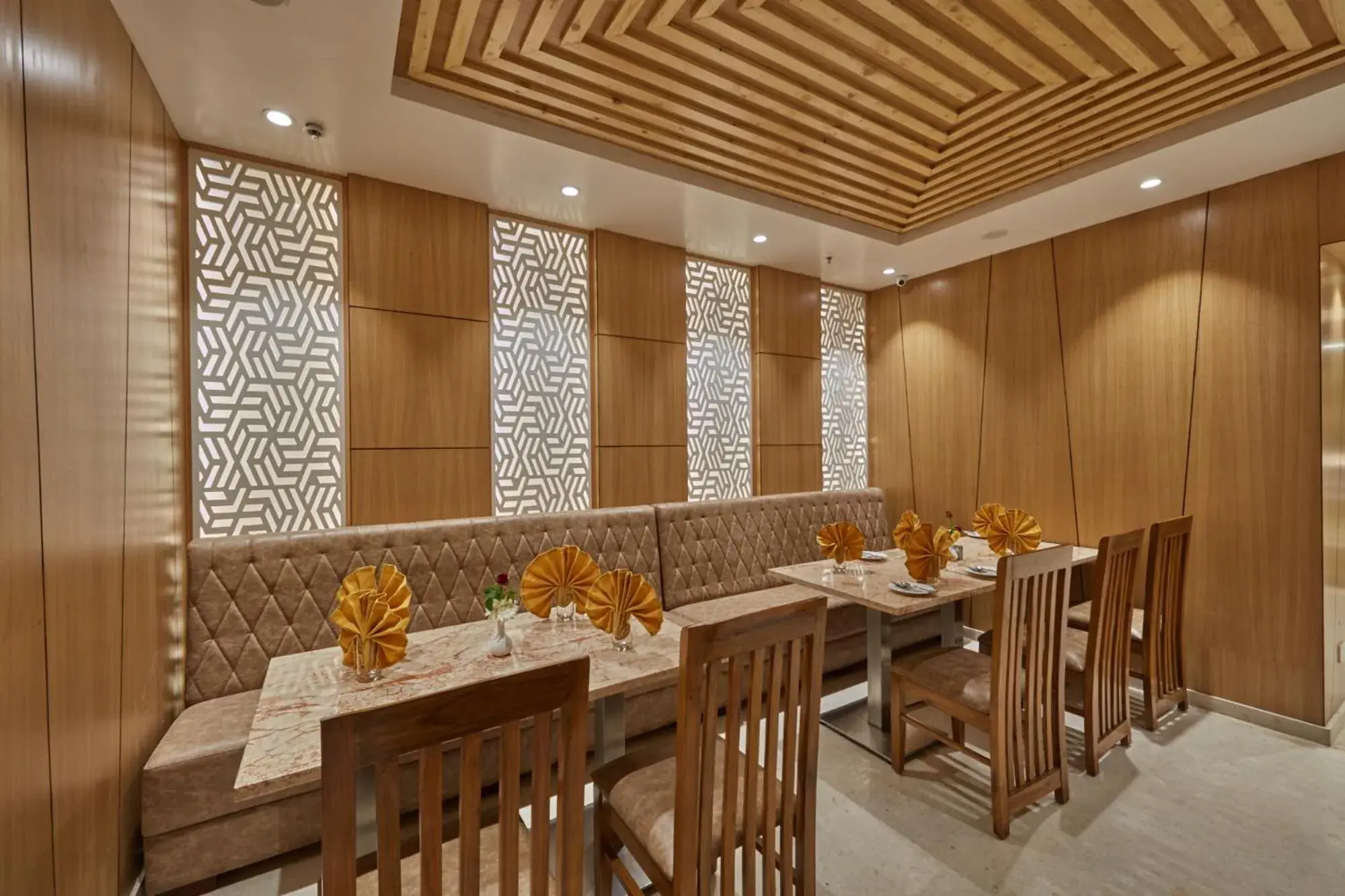 Restaurant/places to eat in Shivas Galaxy Hotel Restaurant/places to eat in Shivas Galaxy Hotel