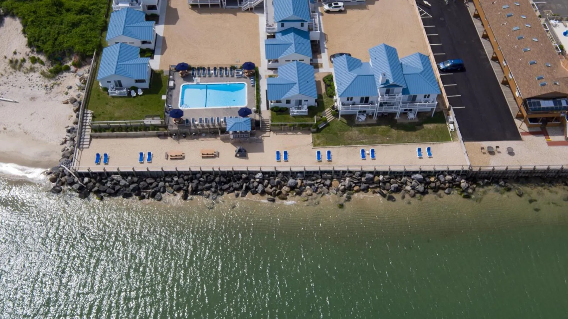 Property building in The Montauk Soundview