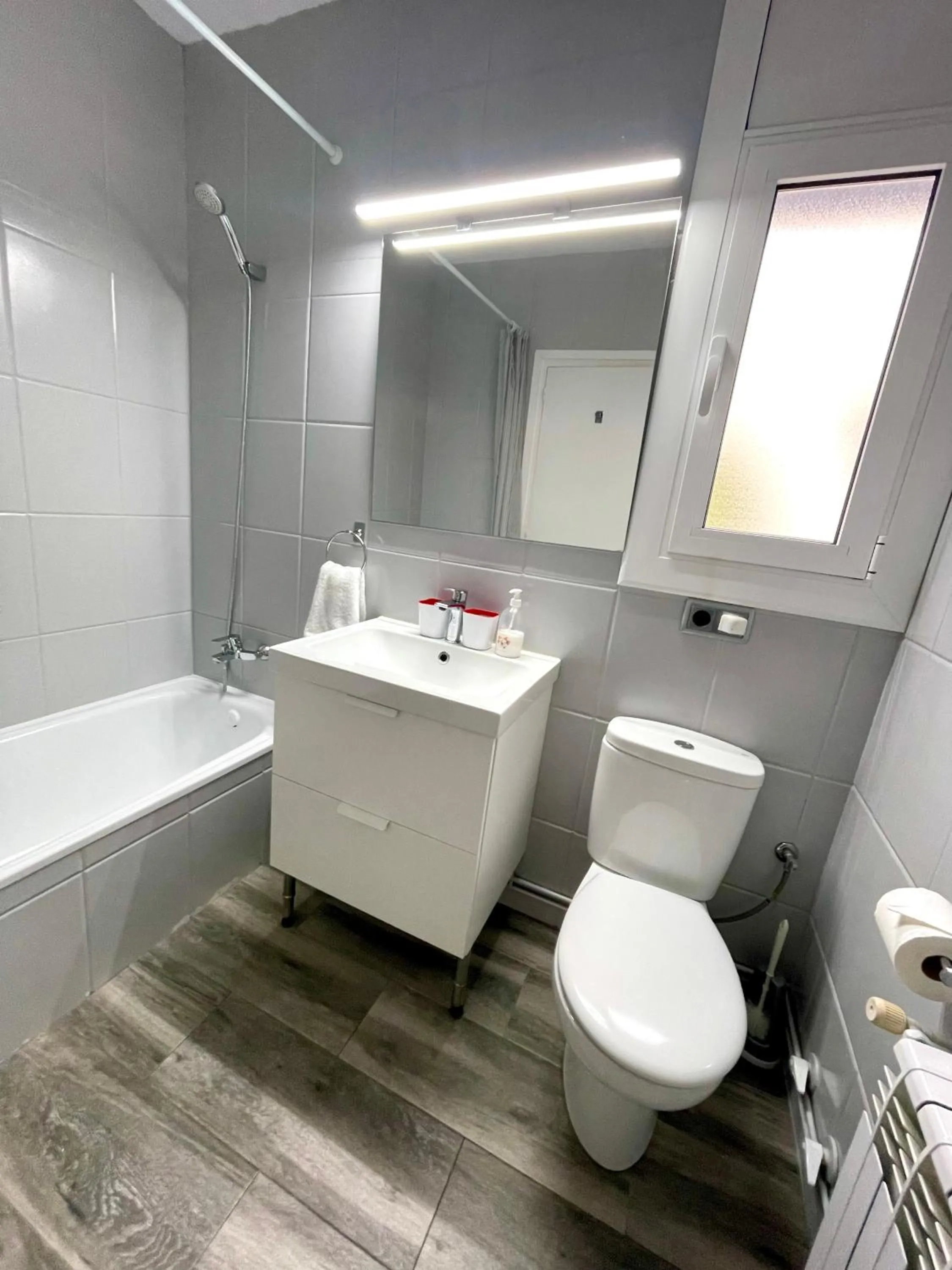 Toilet in LA CASA BLUE , Mediterranean Boutique-Villa in Santa Cristina Beach