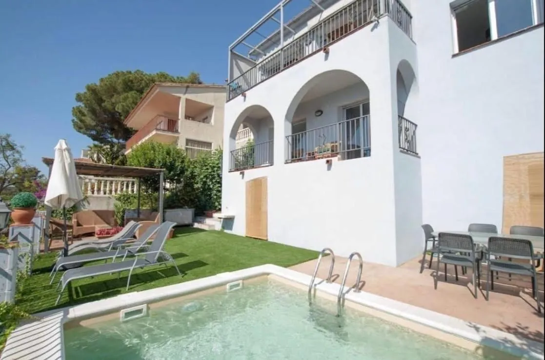 Property building in LA CASA BLUE , Mediterranean Boutique-Villa in Santa Cristina Beach
