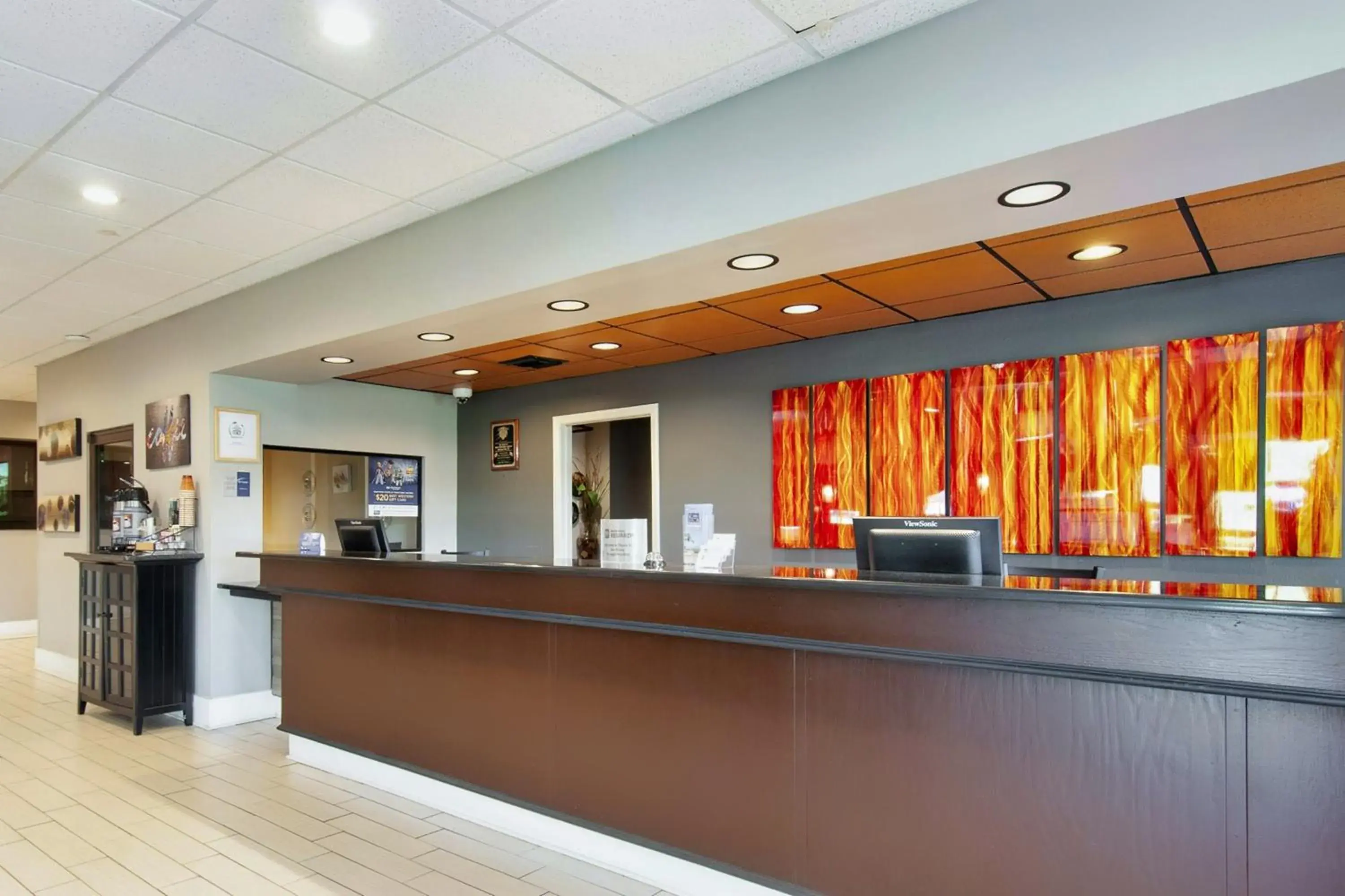 Days Inn & Suites by Wyndham Johnson City Days Inn & Suites by Wyndham Johnson City