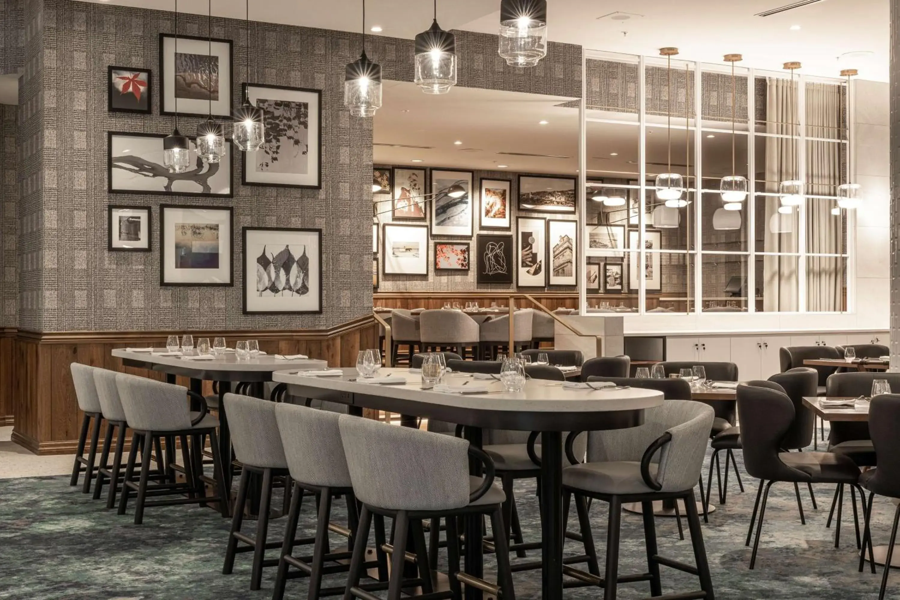 Restaurant/places to eat in Hilton Quebec Restaurant/places to eat in Hilton Quebec