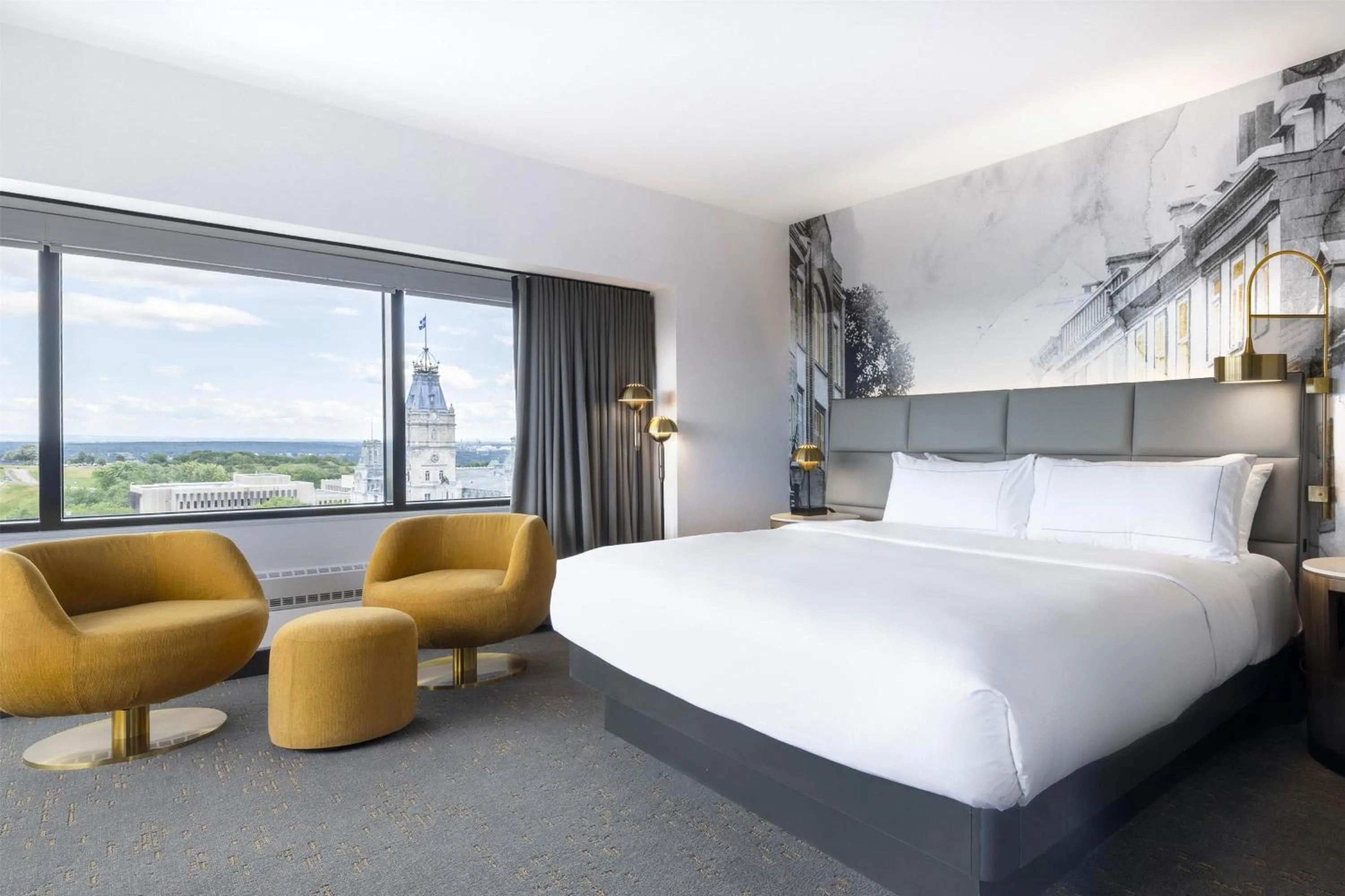 Living room, Bed in Hilton Quebec