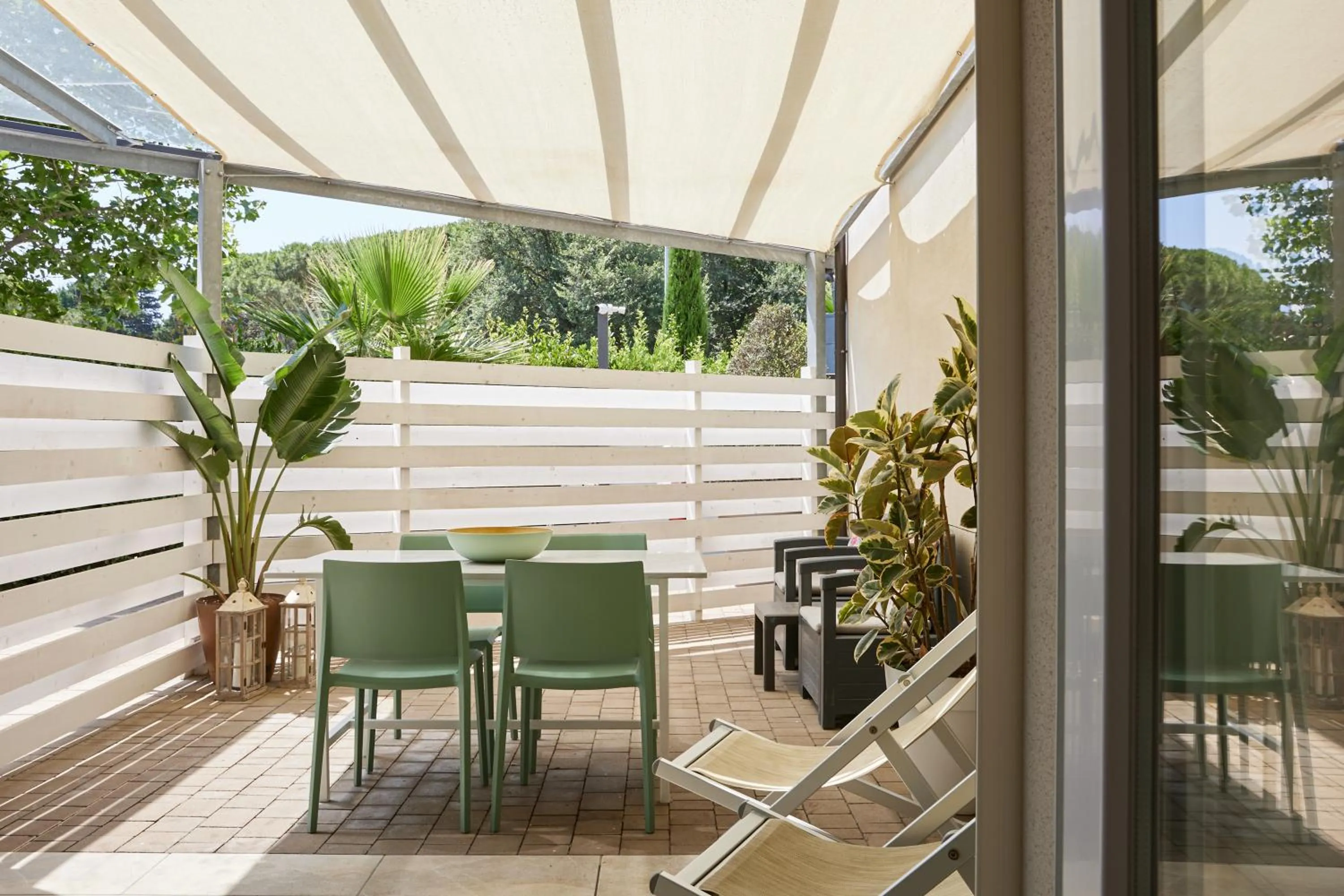 Garden in Golden Apartments