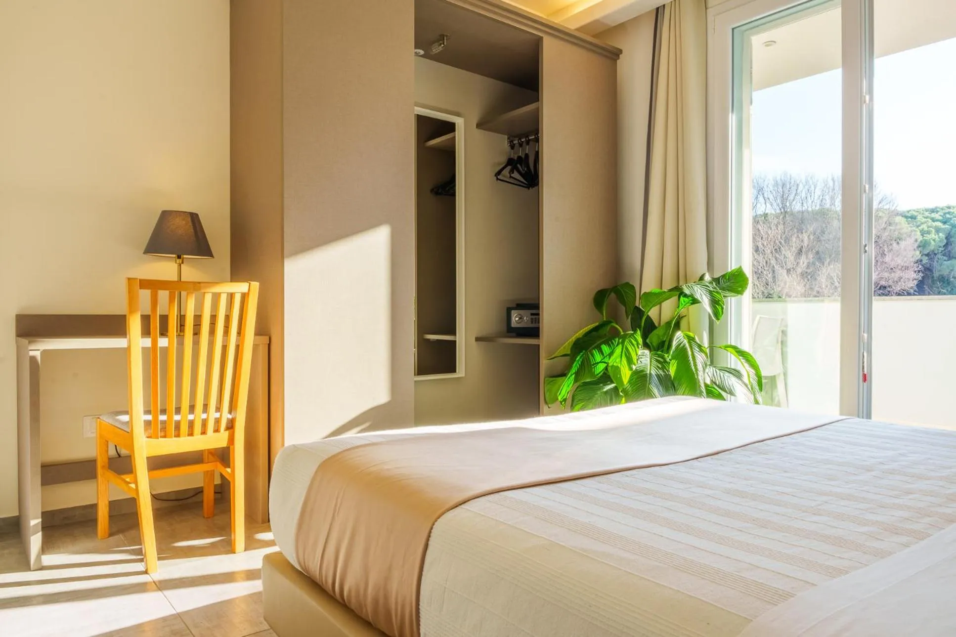 Bedroom, Bed in Golden Apartments