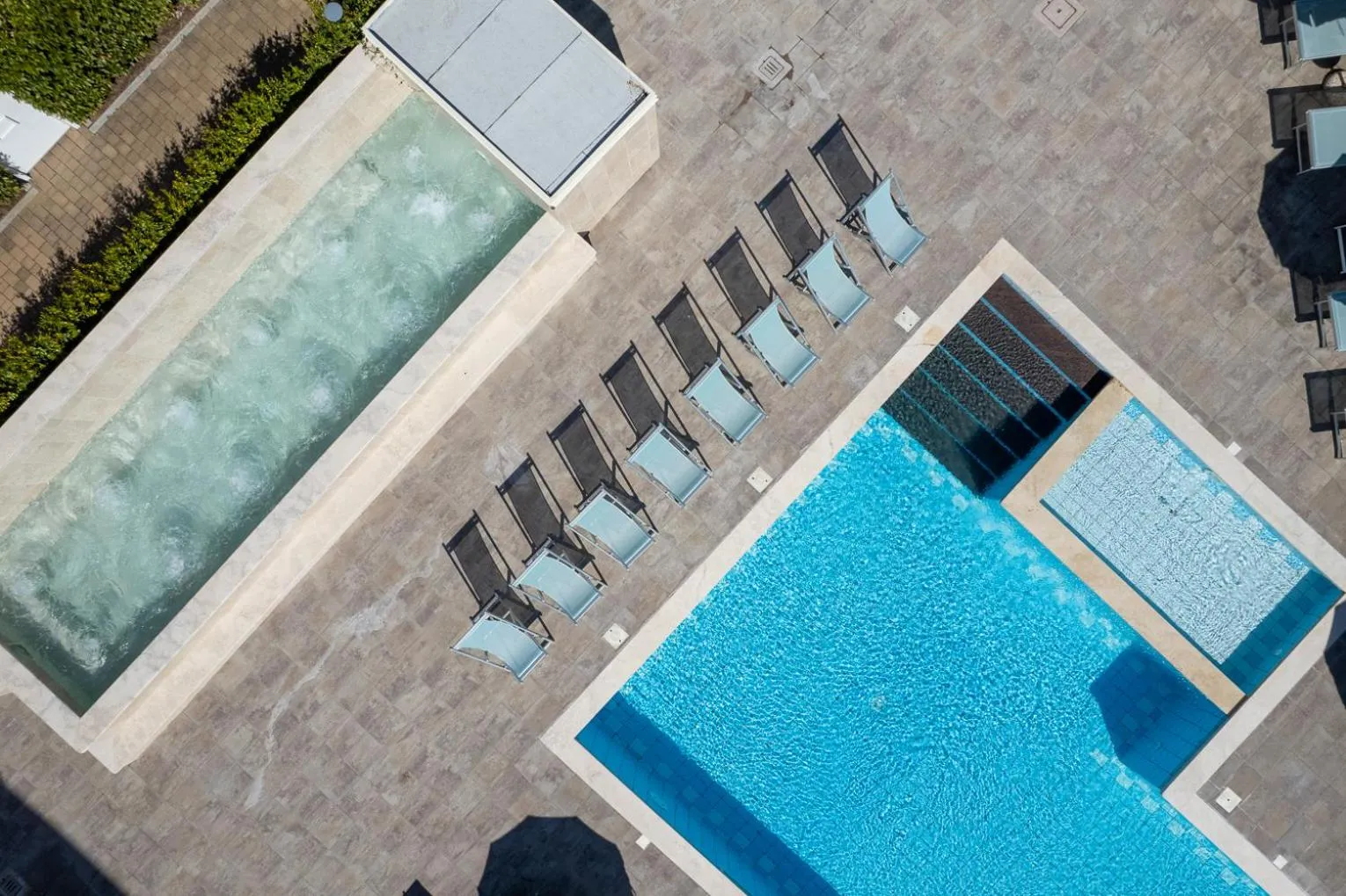 Pool view in Golden Apartments