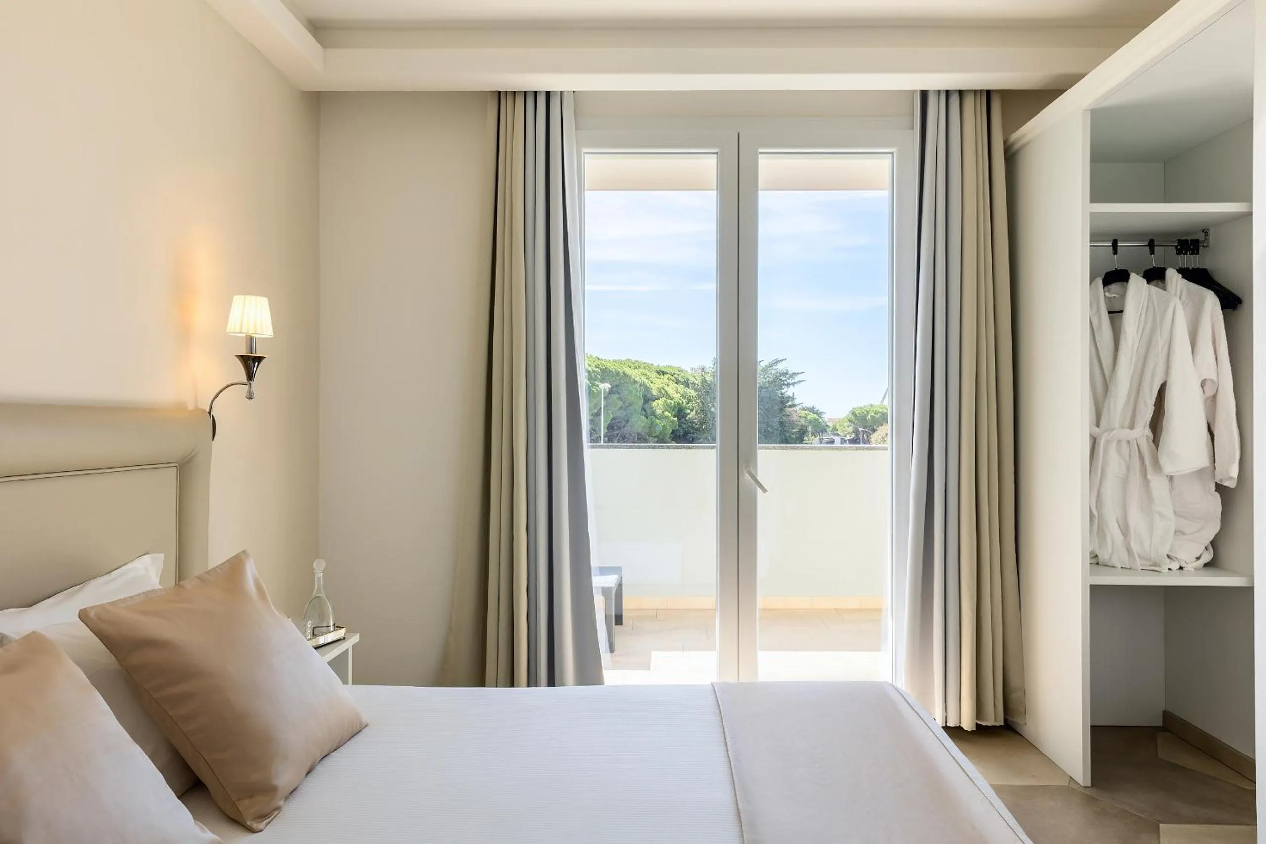 Bedroom, Bed in Golden Apartments