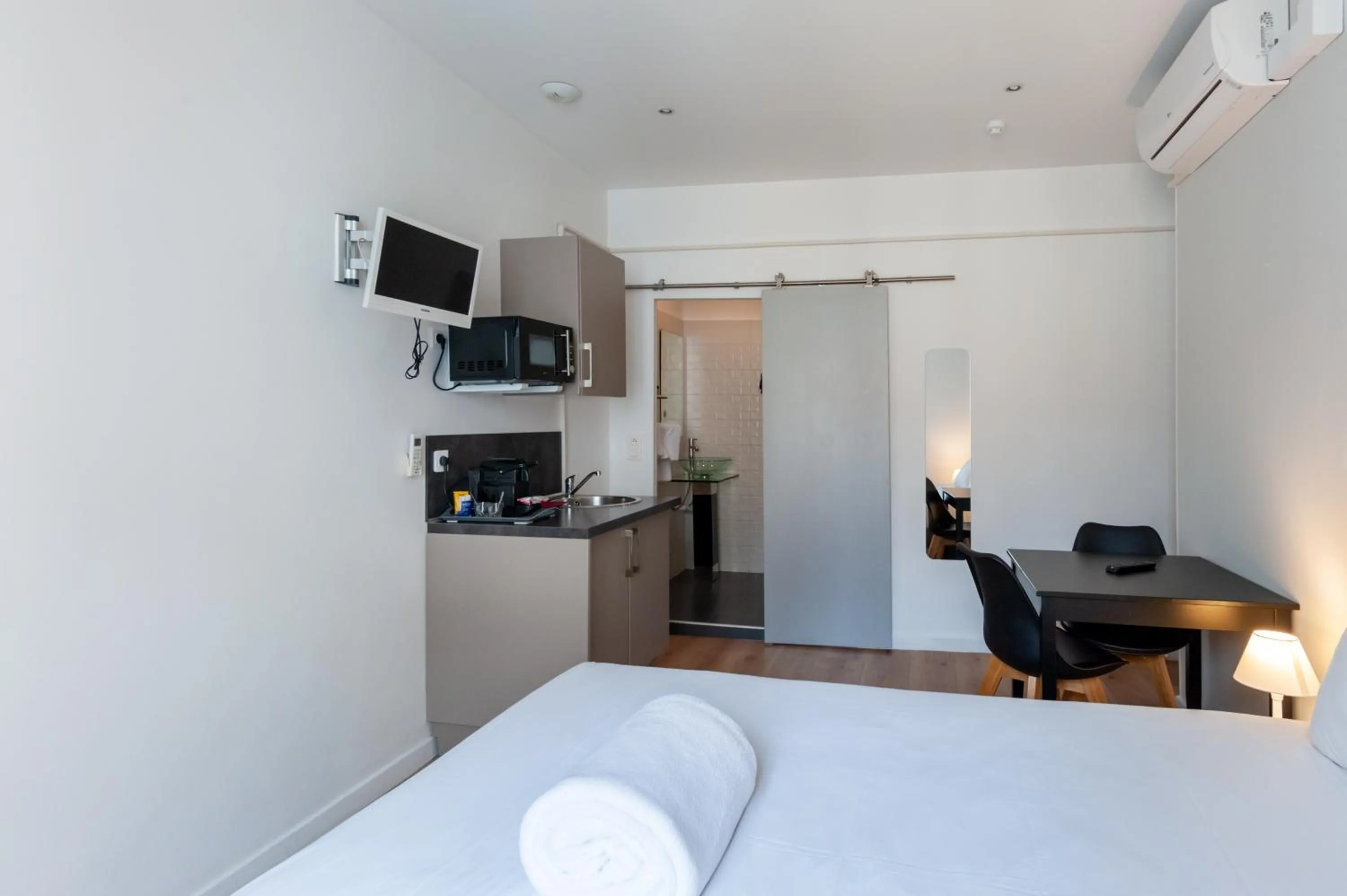 Bed in Hotel l'Hotera