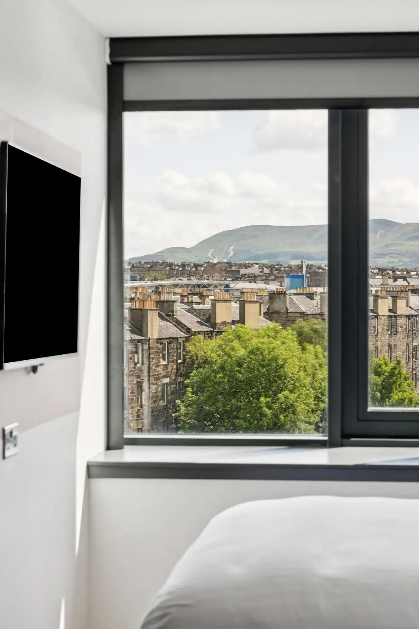 View (from property/room), Bed in Garner Hotel Edinburgh - Haymarket by IHG View (from property/room), Bed in Garner Hotel Edinburgh - Haymarket by IHG