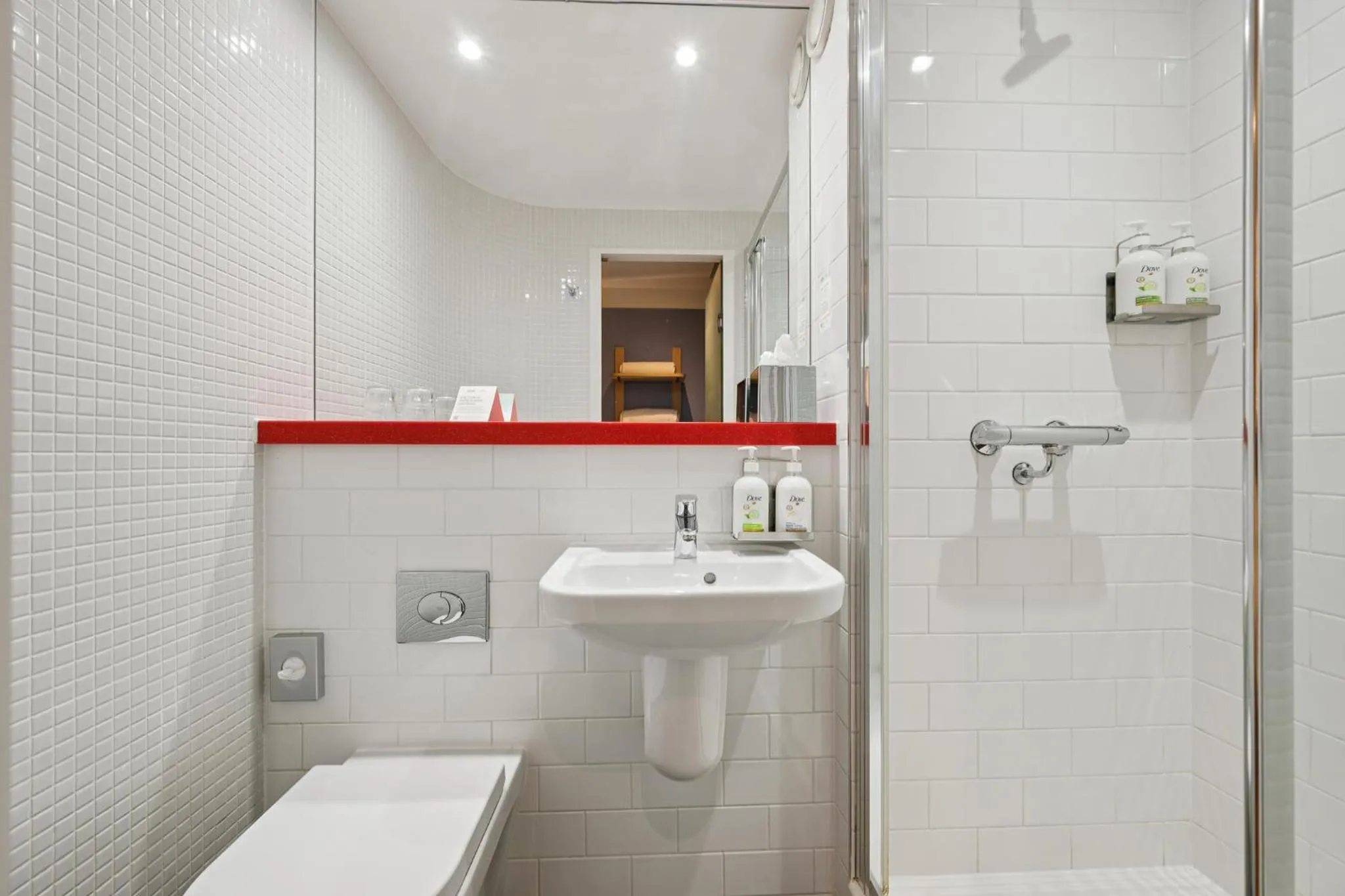 Bathroom in Garner Hotel Edinburgh - Haymarket by IHG