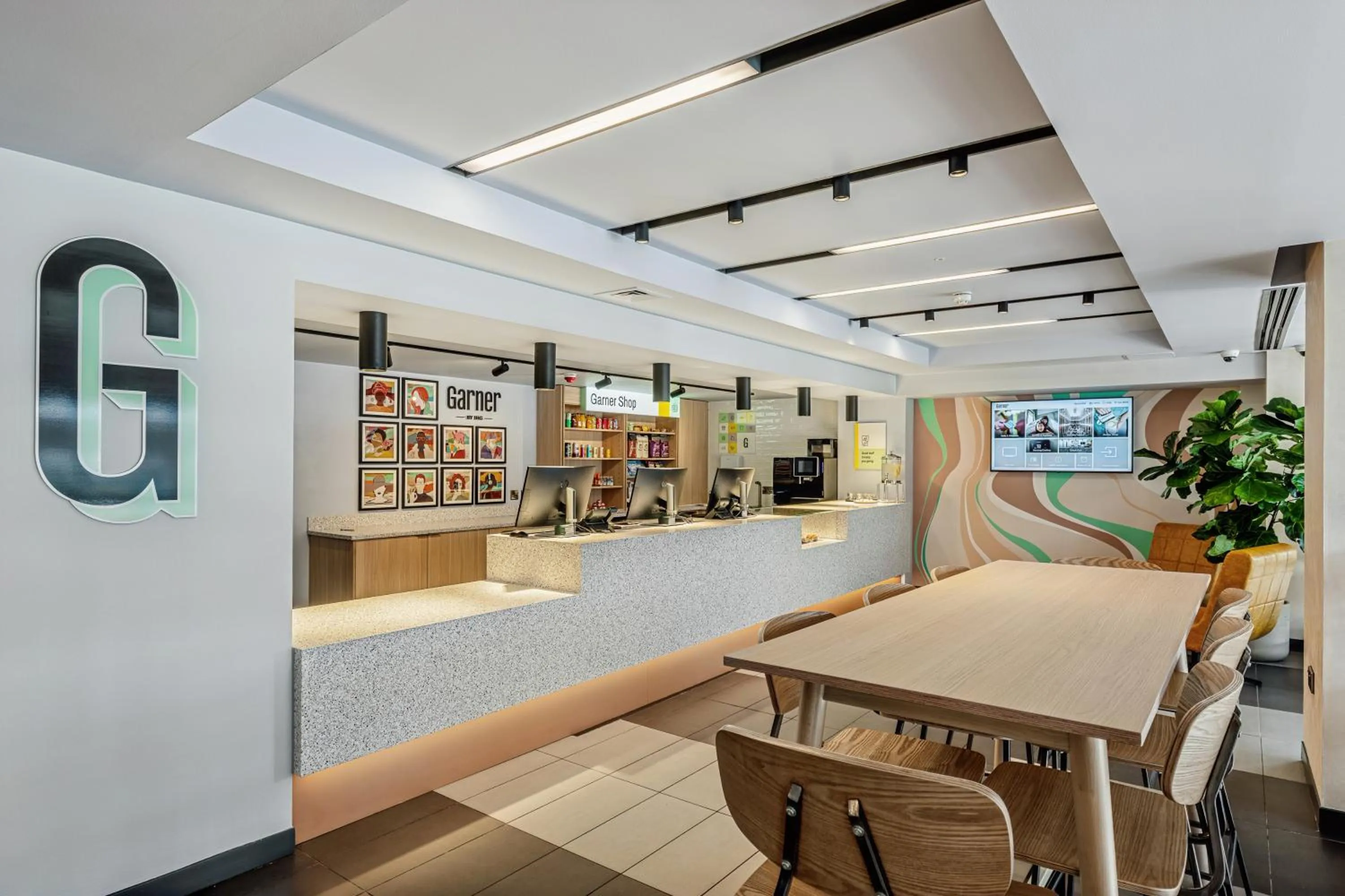 Lobby or reception in Garner Hotel Edinburgh - Haymarket by IHG