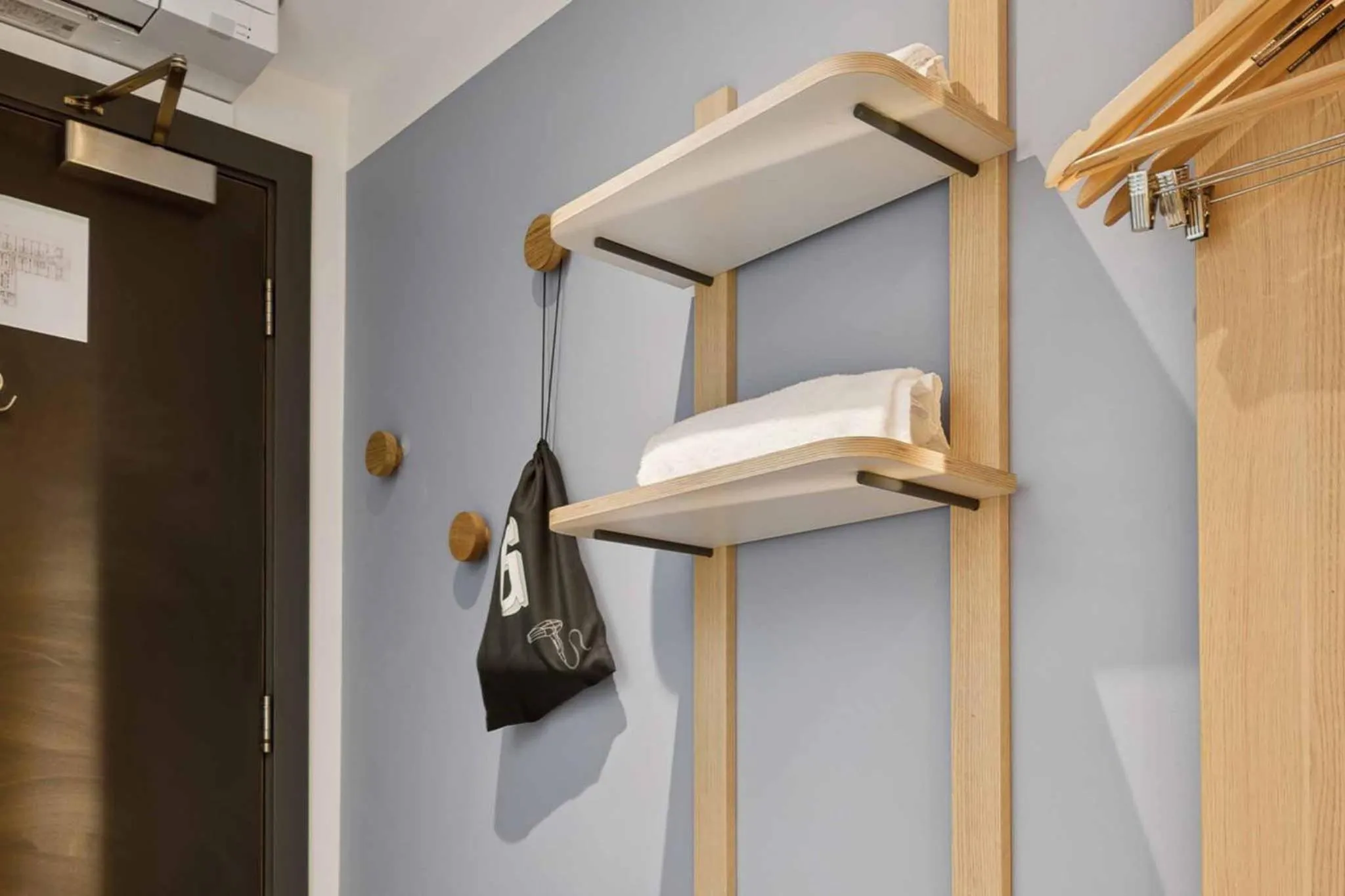 furniture in Garner Hotel Edinburgh - Haymarket by IHG